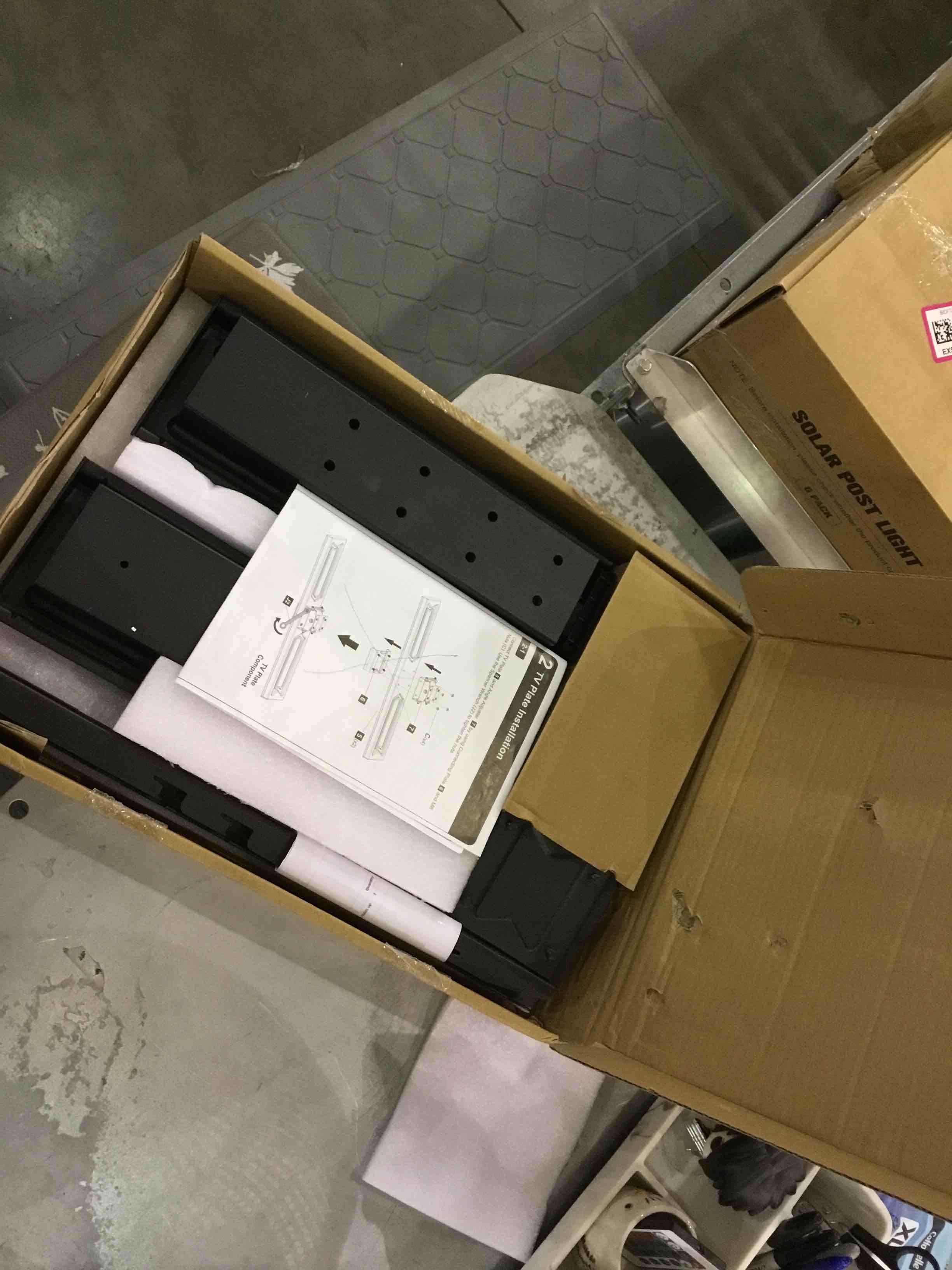 https://s3.amazonaws.com/lotting-images-prod/bidfta/EXS00901054_1700665597013.jpeg