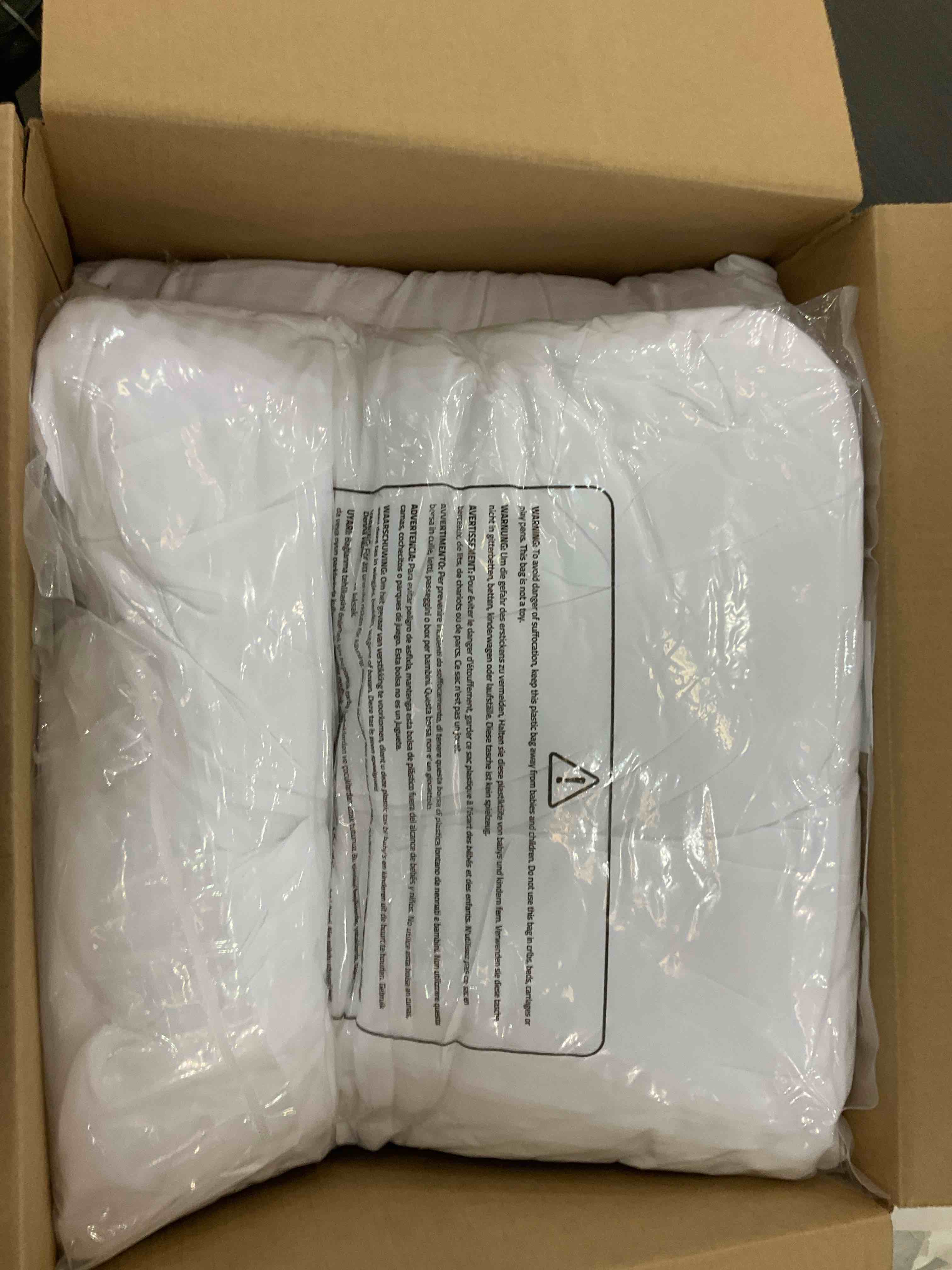 https://s3.amazonaws.com/lotting-images-prod/bidfta/EXS00901818_1699887283512.jpeg