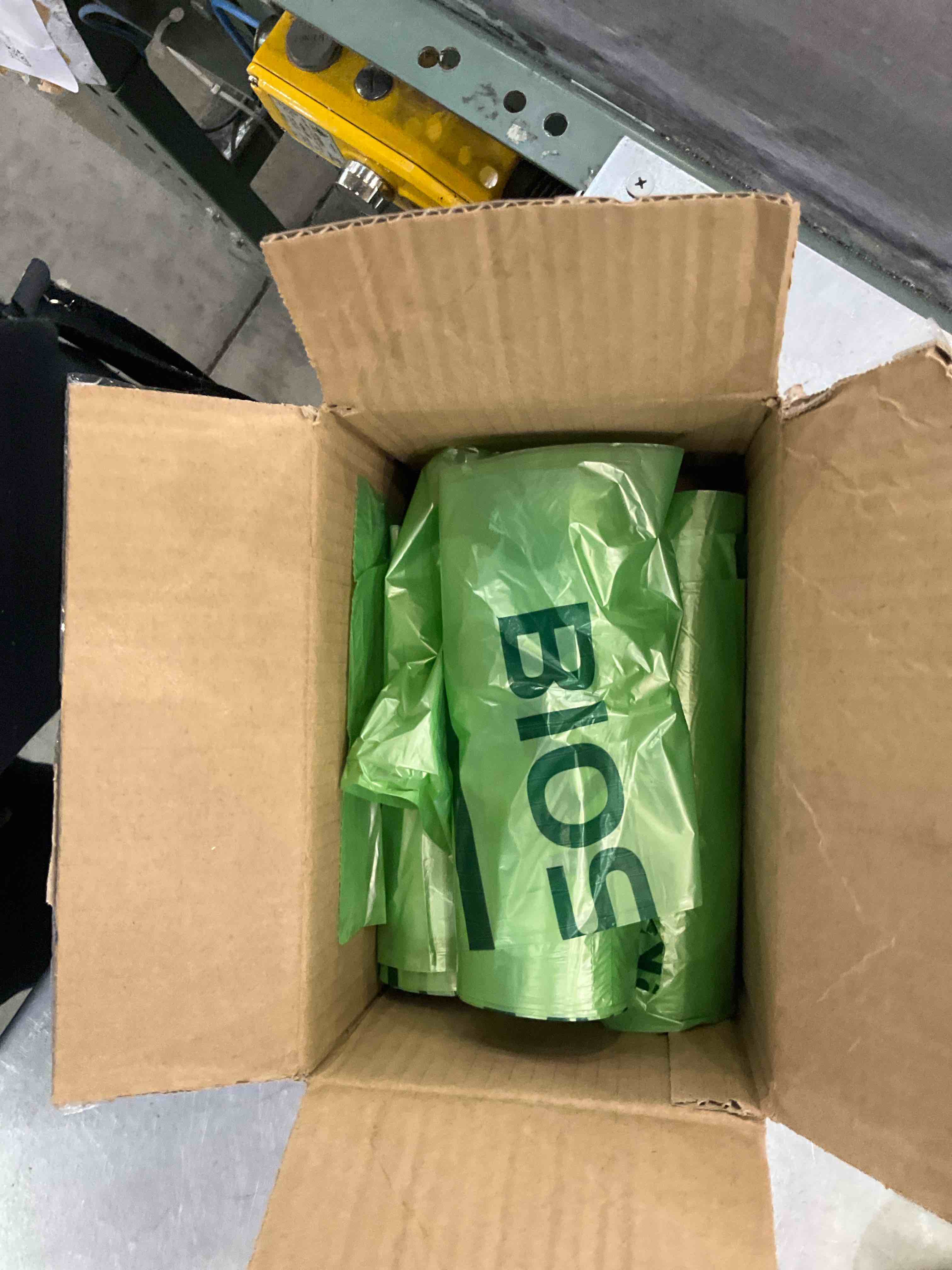 https://s3.amazonaws.com/lotting-images-prod/bidfta/EXS00901955_1699905107979.jpeg