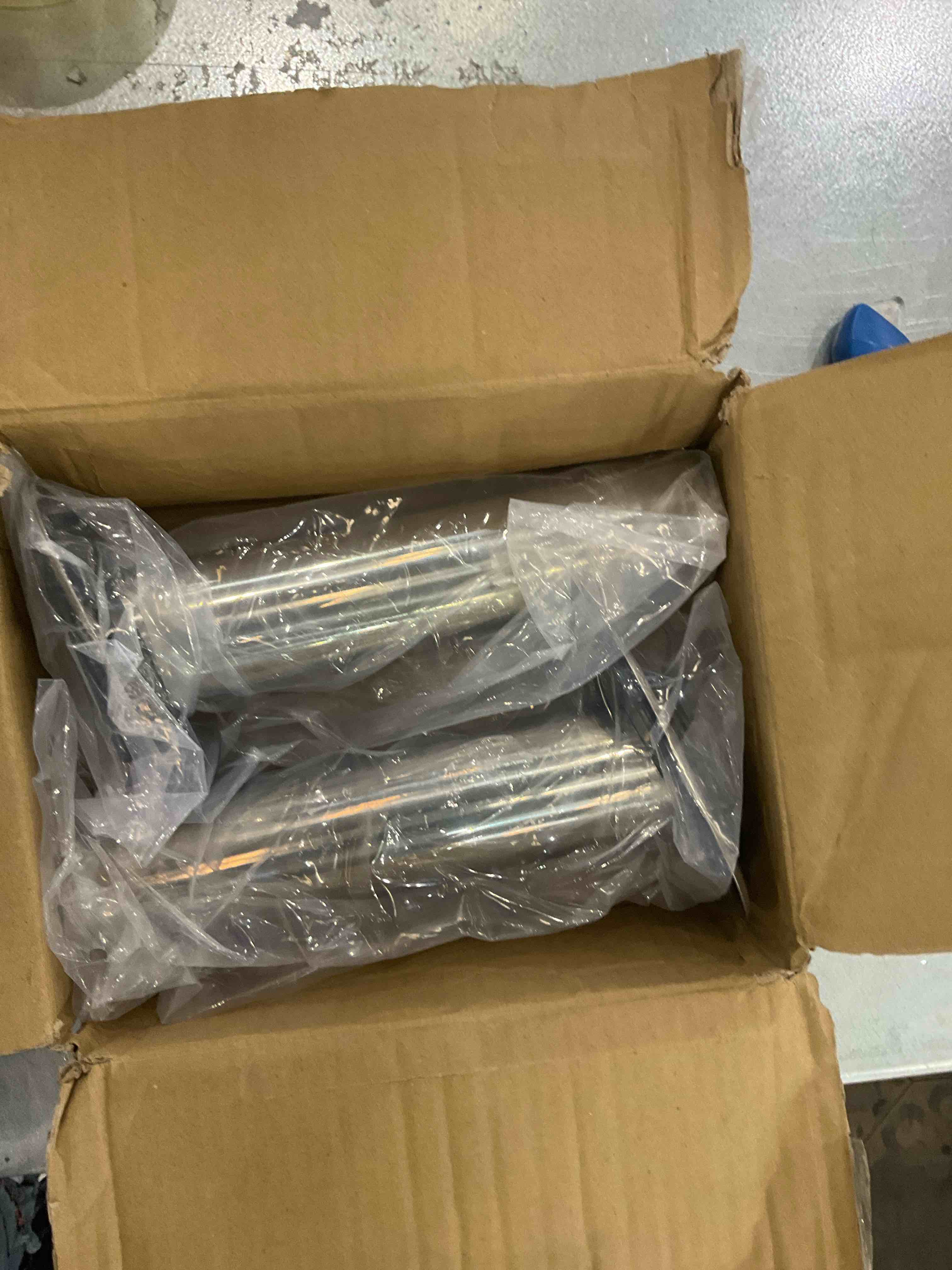 https://s3.amazonaws.com/lotting-images-prod/bidfta/EXS00902574_1699985340918.jpeg