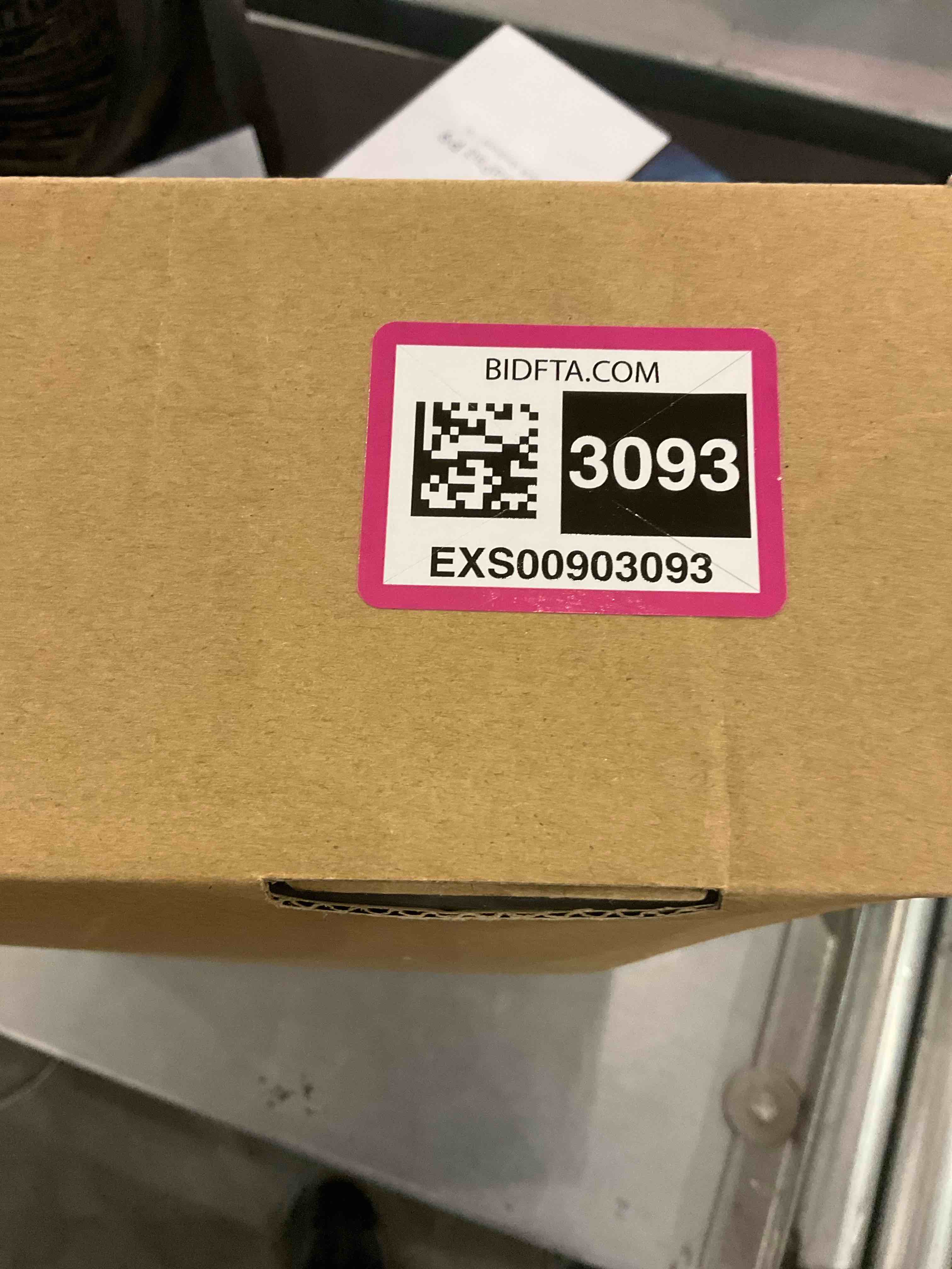 https://s3.amazonaws.com/lotting-images-prod/bidfta/EXS00903093_1700138191330.jpeg