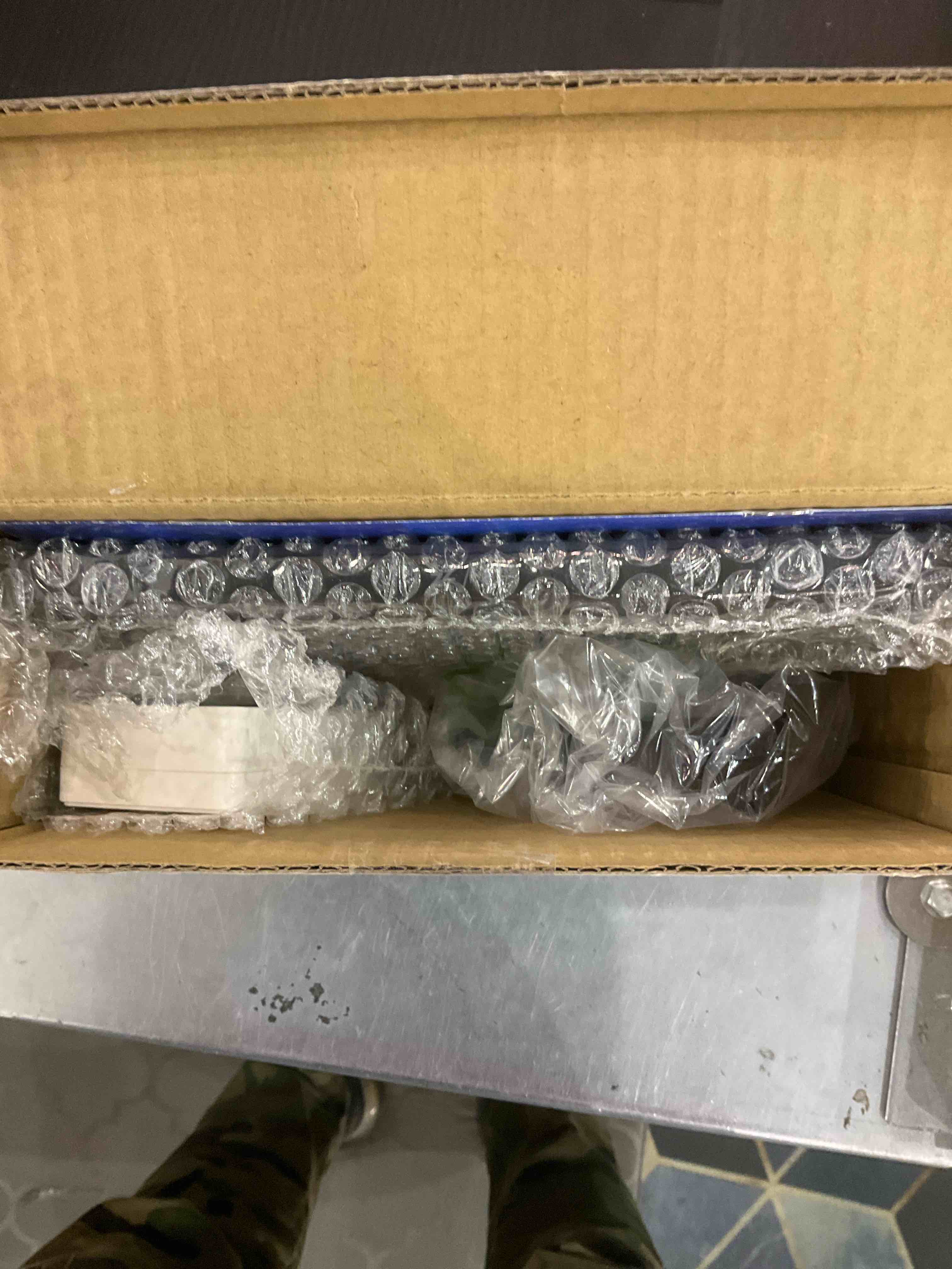 https://s3.amazonaws.com/lotting-images-prod/bidfta/EXS00903106_1700139275341.jpeg