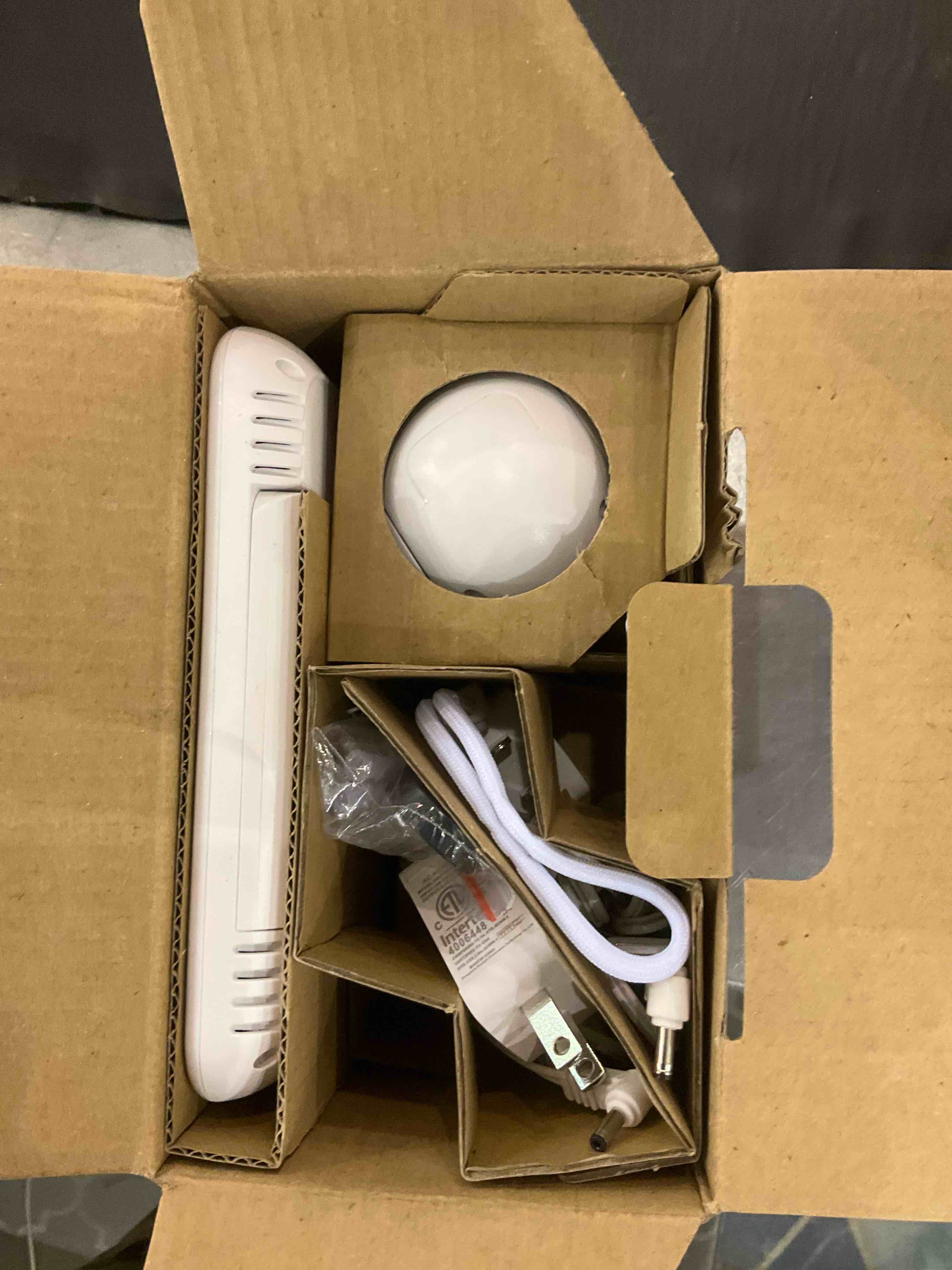 https://s3.amazonaws.com/lotting-images-prod/bidfta/EXS00903181_1700232777652.jpeg