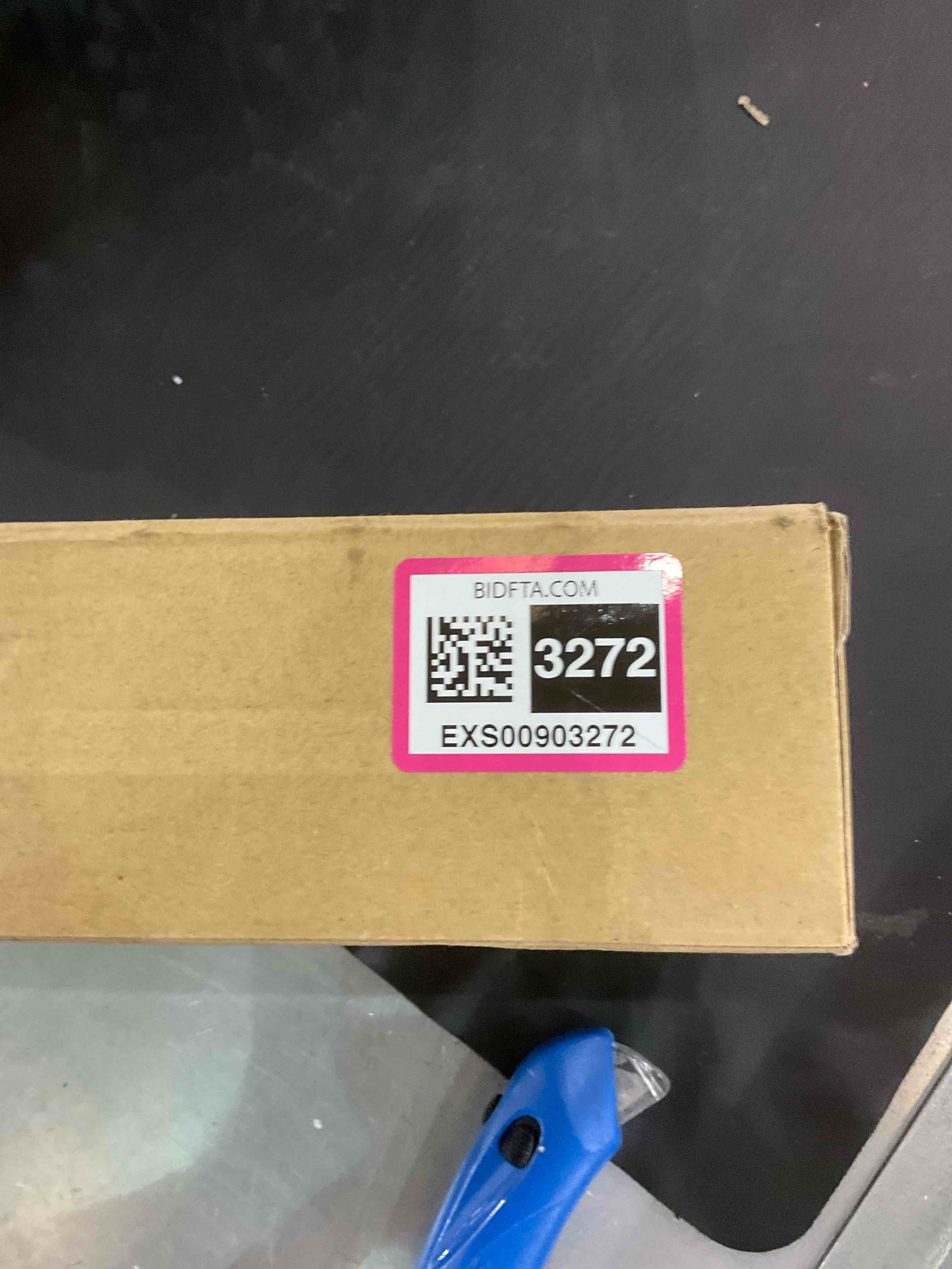 https://s3.amazonaws.com/lotting-images-prod/bidfta/EXS00903272_1700503337327.jpeg