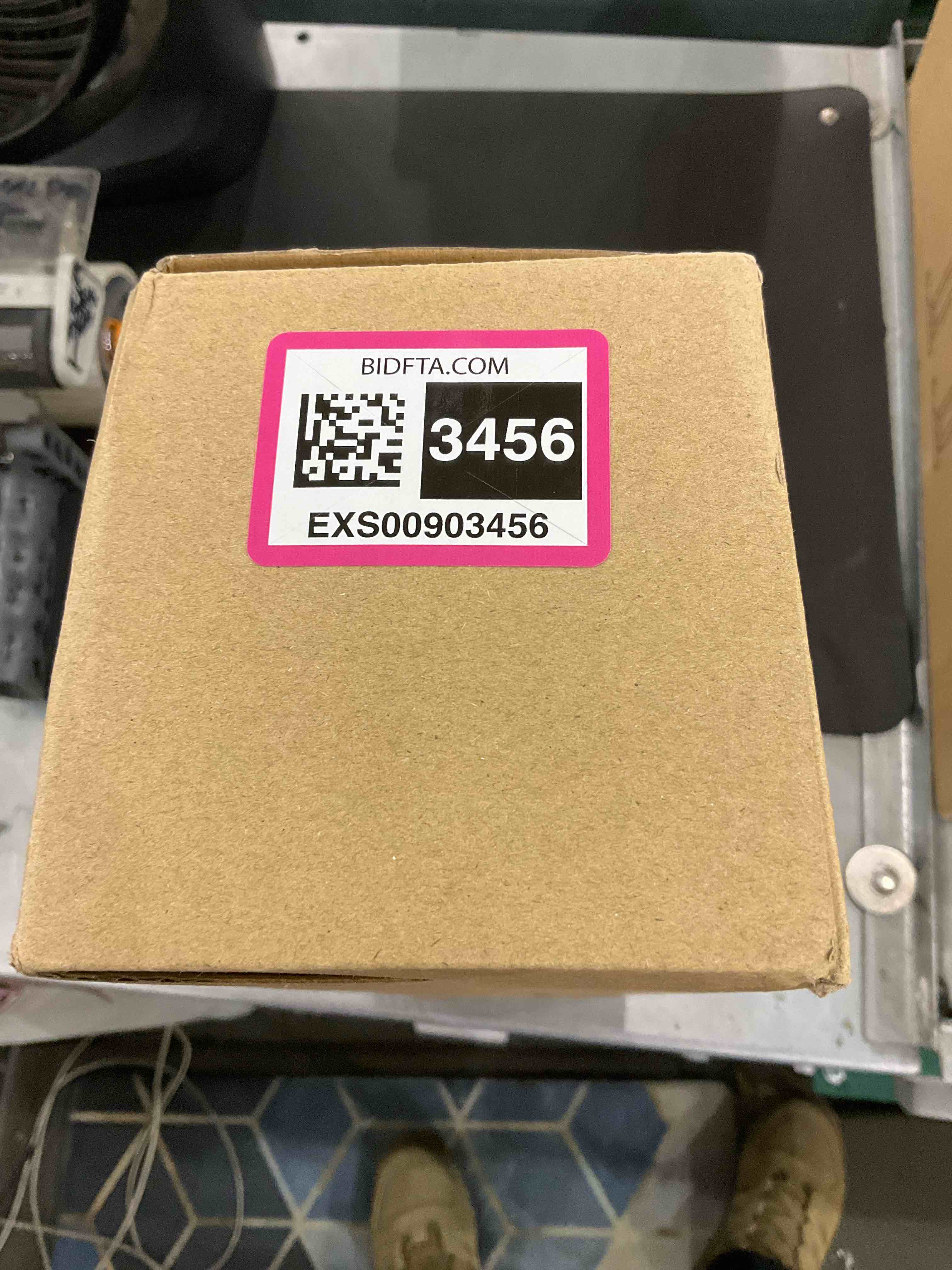 https://s3.amazonaws.com/lotting-images-prod/bidfta/EXS00903456_1701089945543.jpeg