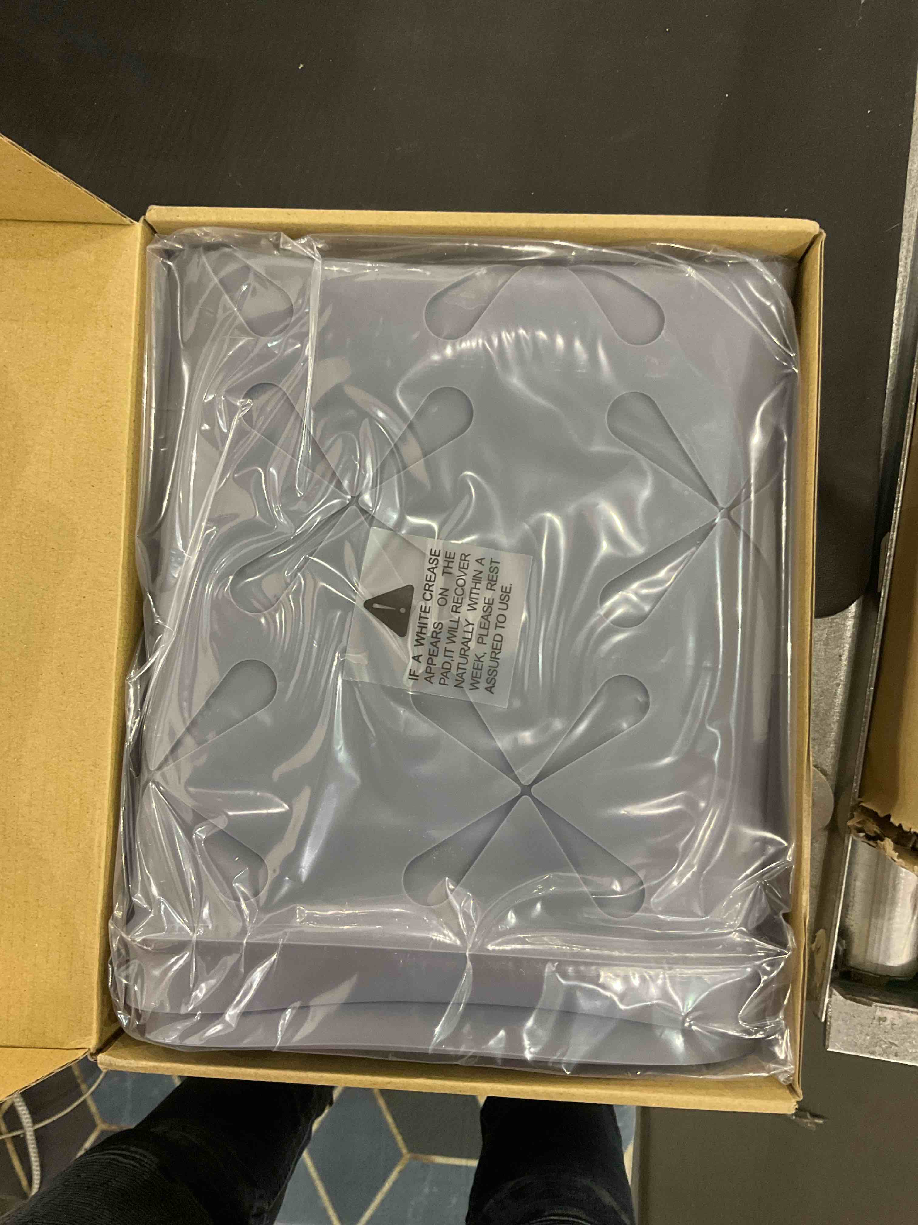 https://s3.amazonaws.com/lotting-images-prod/bidfta/EXS00903460_1701090307573.jpeg