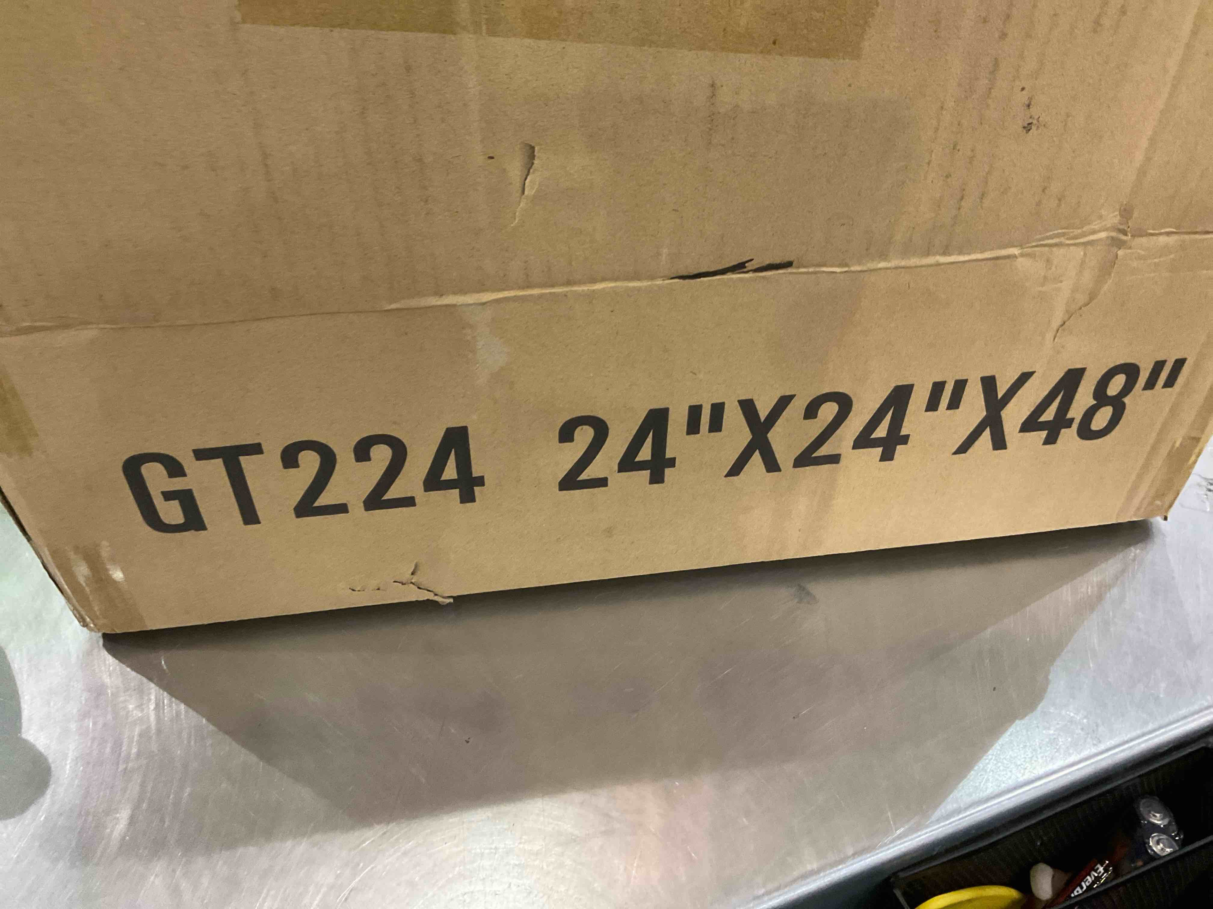 https://s3.amazonaws.com/lotting-images-prod/bidfta/EXS00903813_1700245804862.jpeg