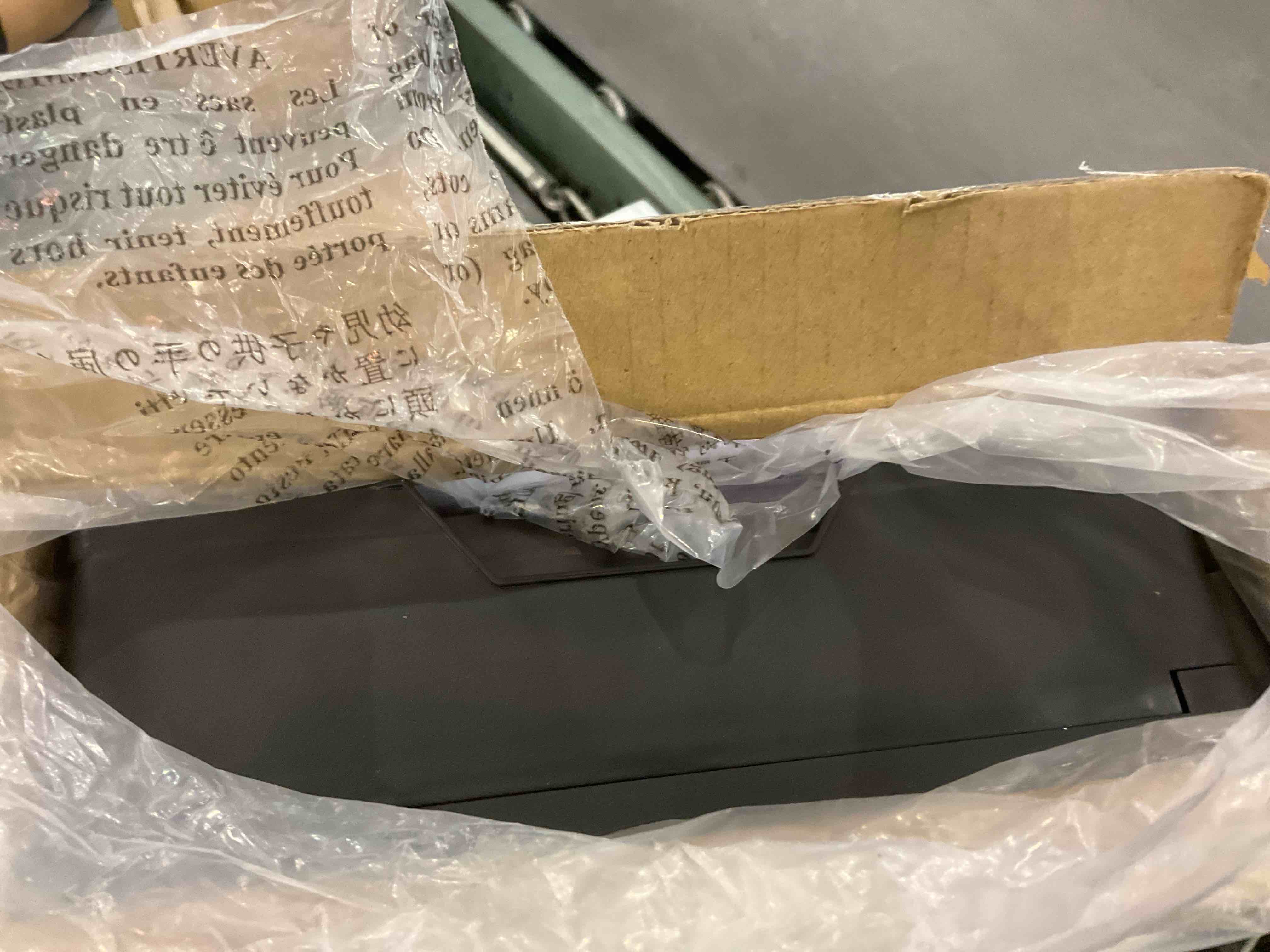https://s3.amazonaws.com/lotting-images-prod/bidfta/EXS00903817_1700246301661.jpeg
