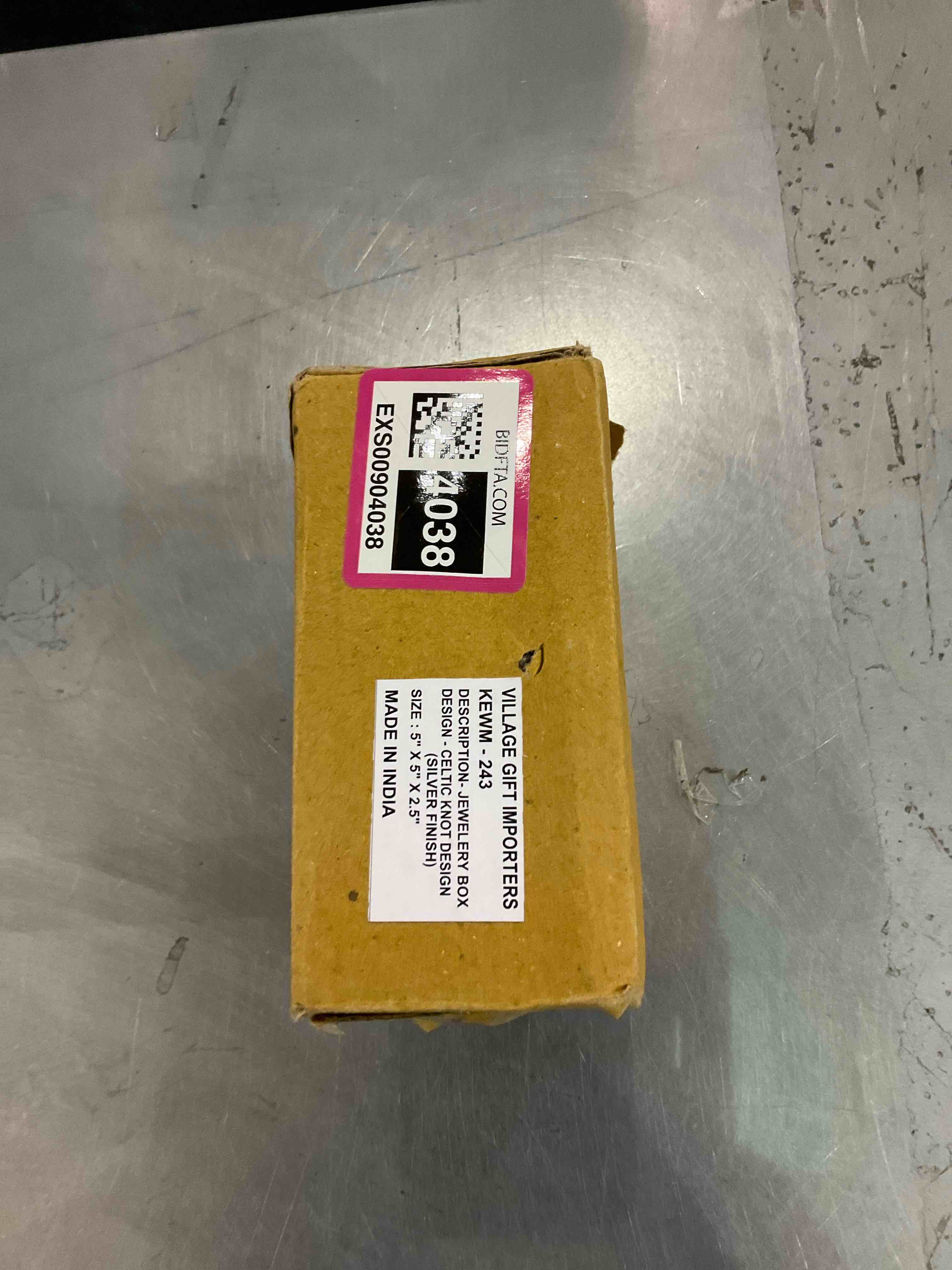 https://s3.amazonaws.com/lotting-images-prod/bidfta/EXS00904038_1699364516935.jpeg