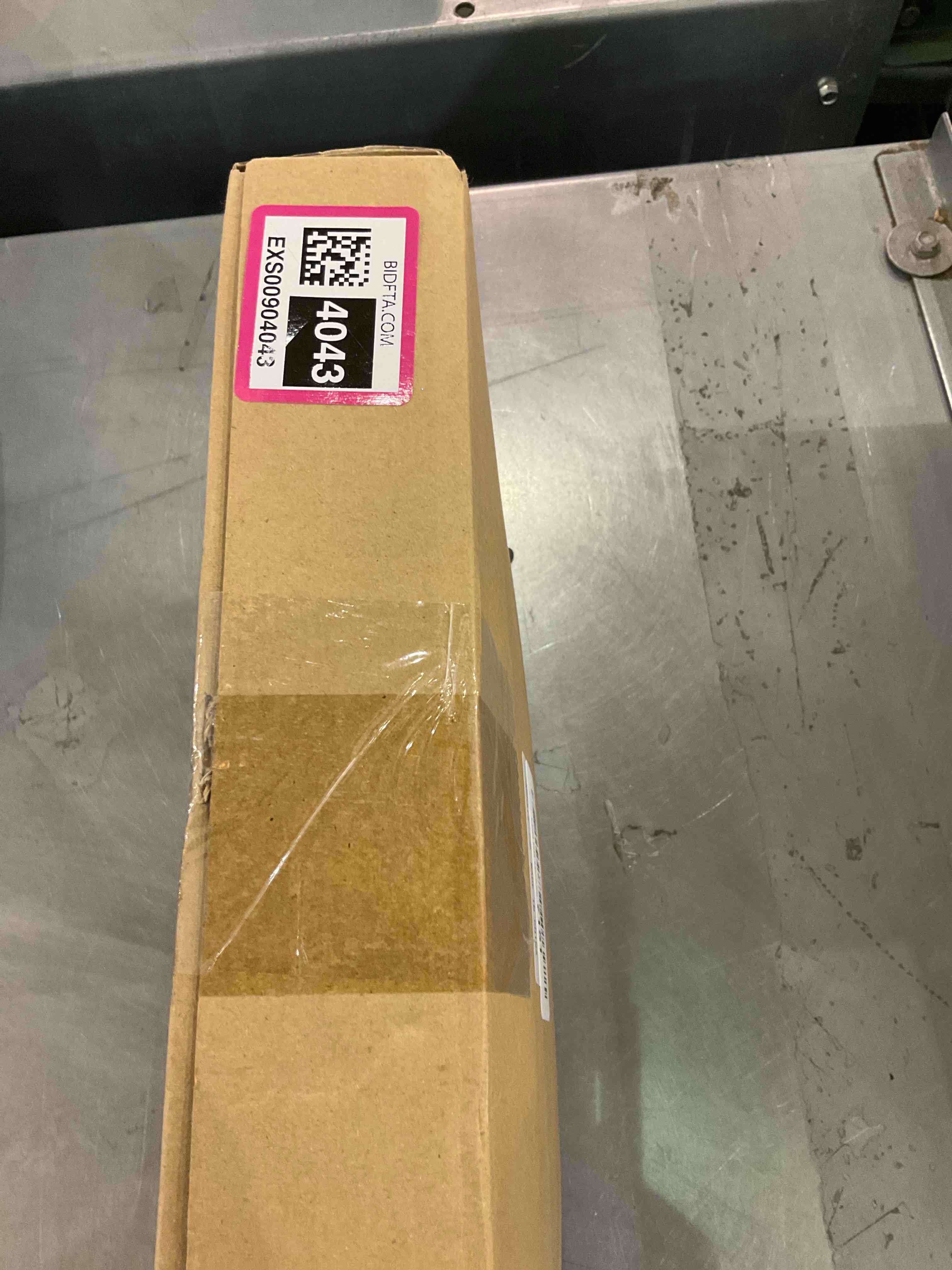 https://s3.amazonaws.com/lotting-images-prod/bidfta/EXS00904043_1699364945802.jpeg