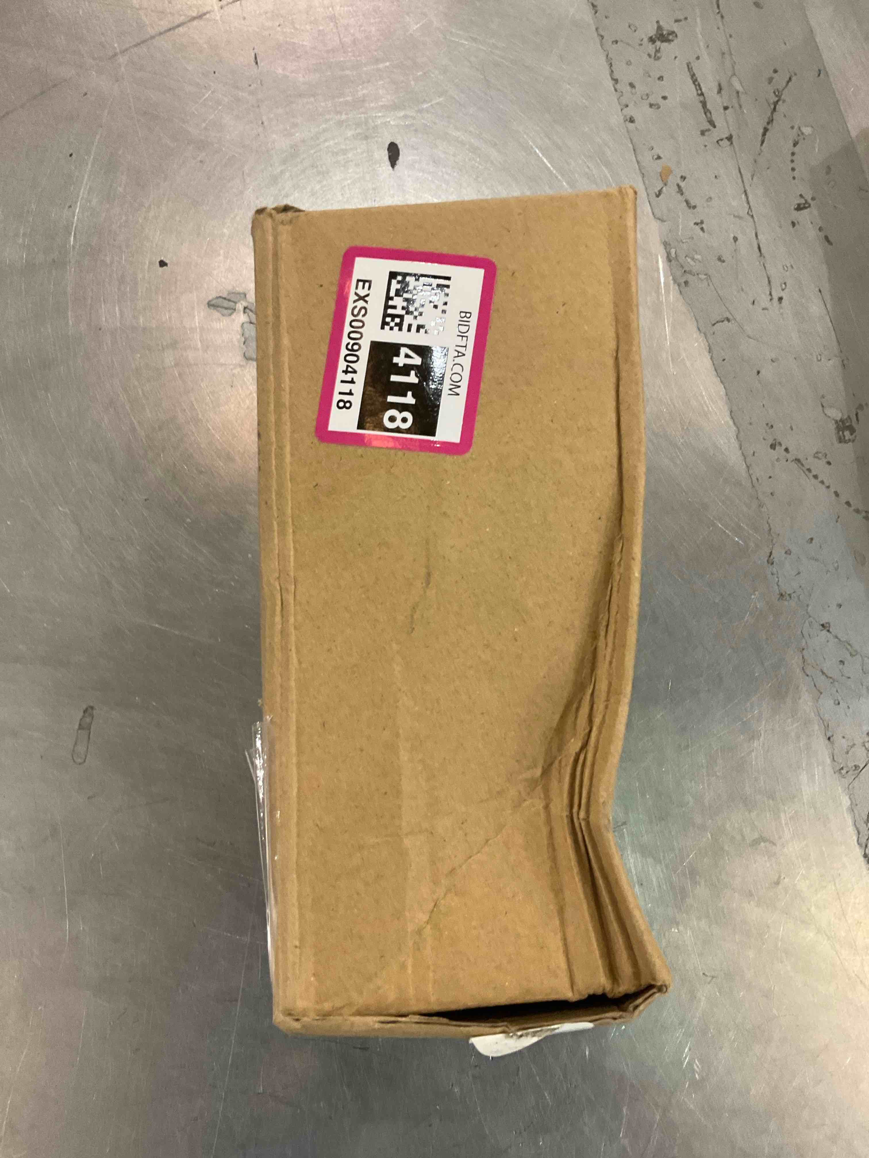 https://s3.amazonaws.com/lotting-images-prod/bidfta/EXS00904118_1699371932300.jpeg