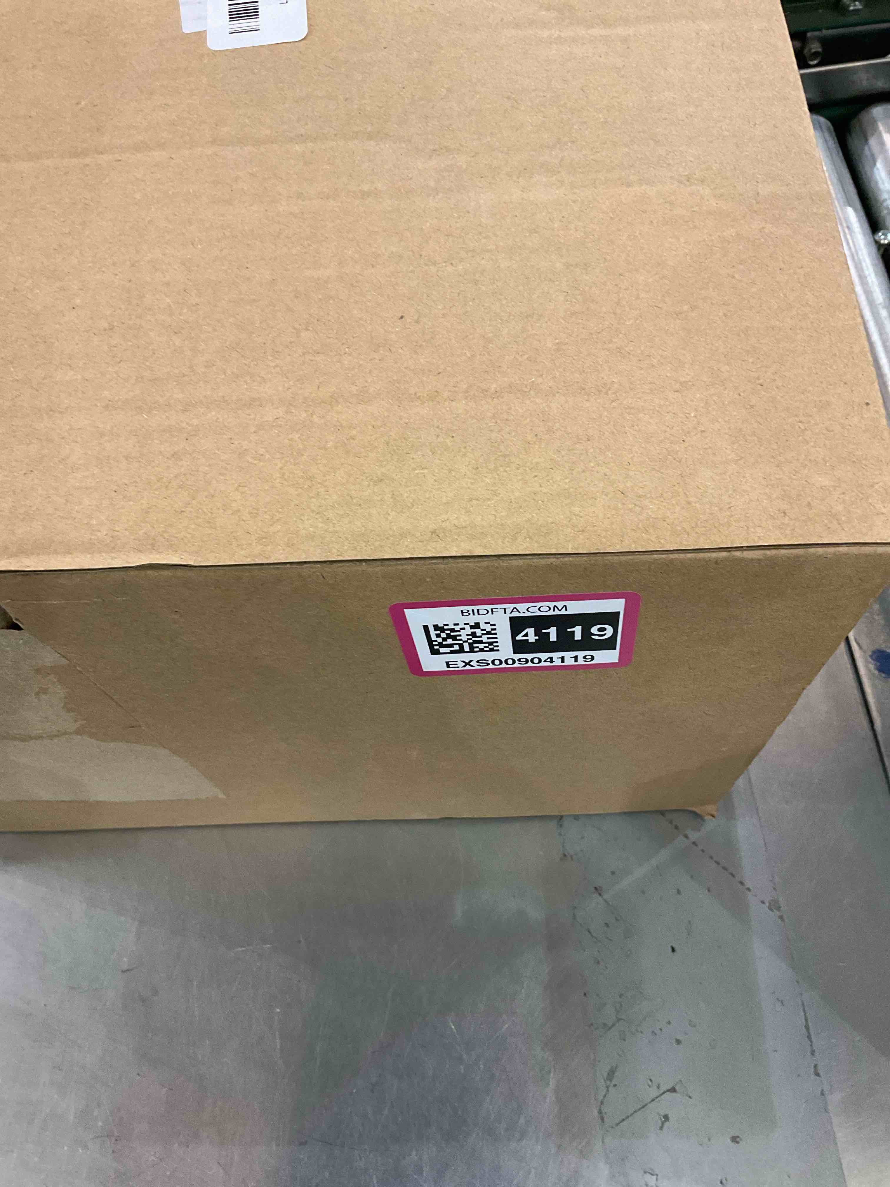 https://s3.amazonaws.com/lotting-images-prod/bidfta/EXS00904119_1699371994279.jpeg