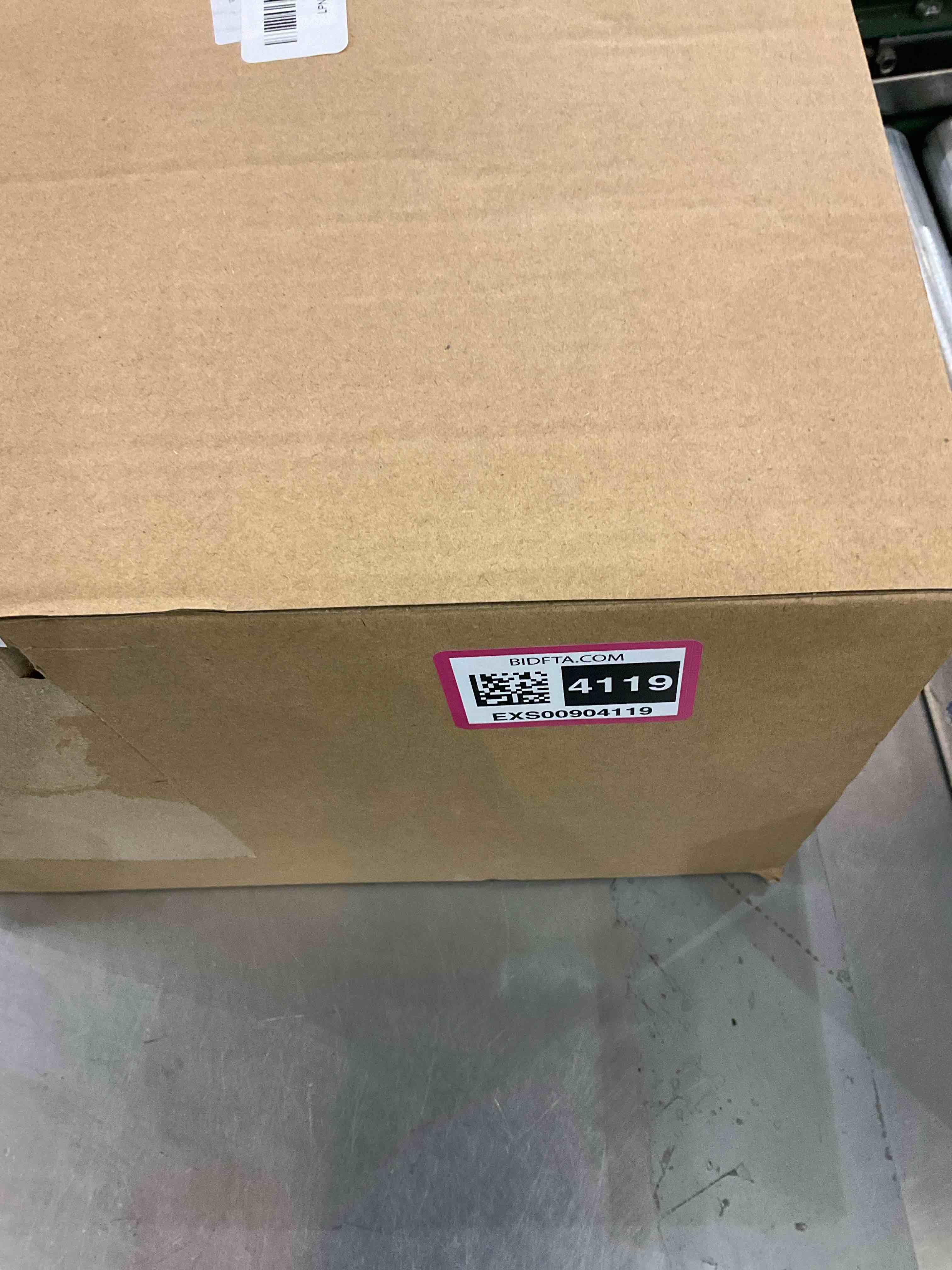 https://s3.amazonaws.com/lotting-images-prod/bidfta/EXS00904119_1699371995434.jpeg