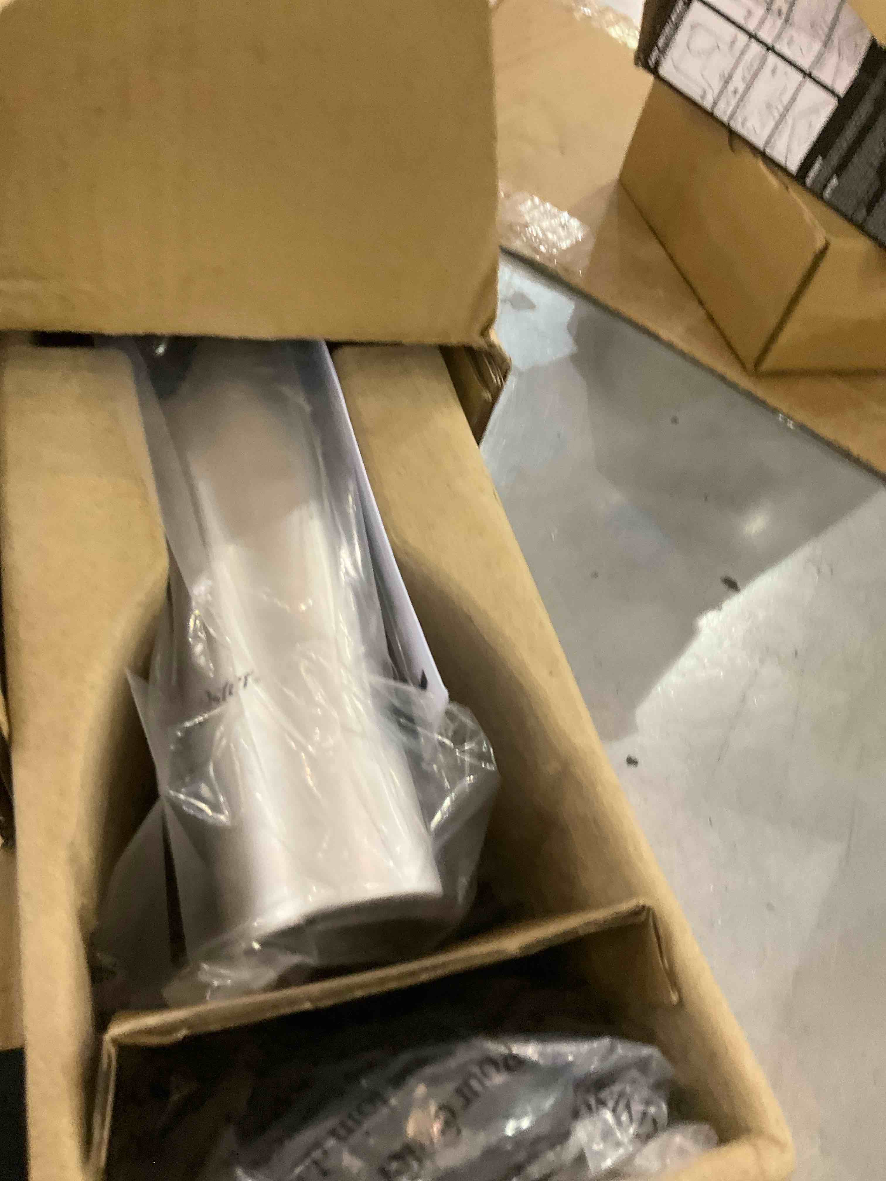 https://s3.amazonaws.com/lotting-images-prod/bidfta/EXS00904651_1699455789492.jpeg
