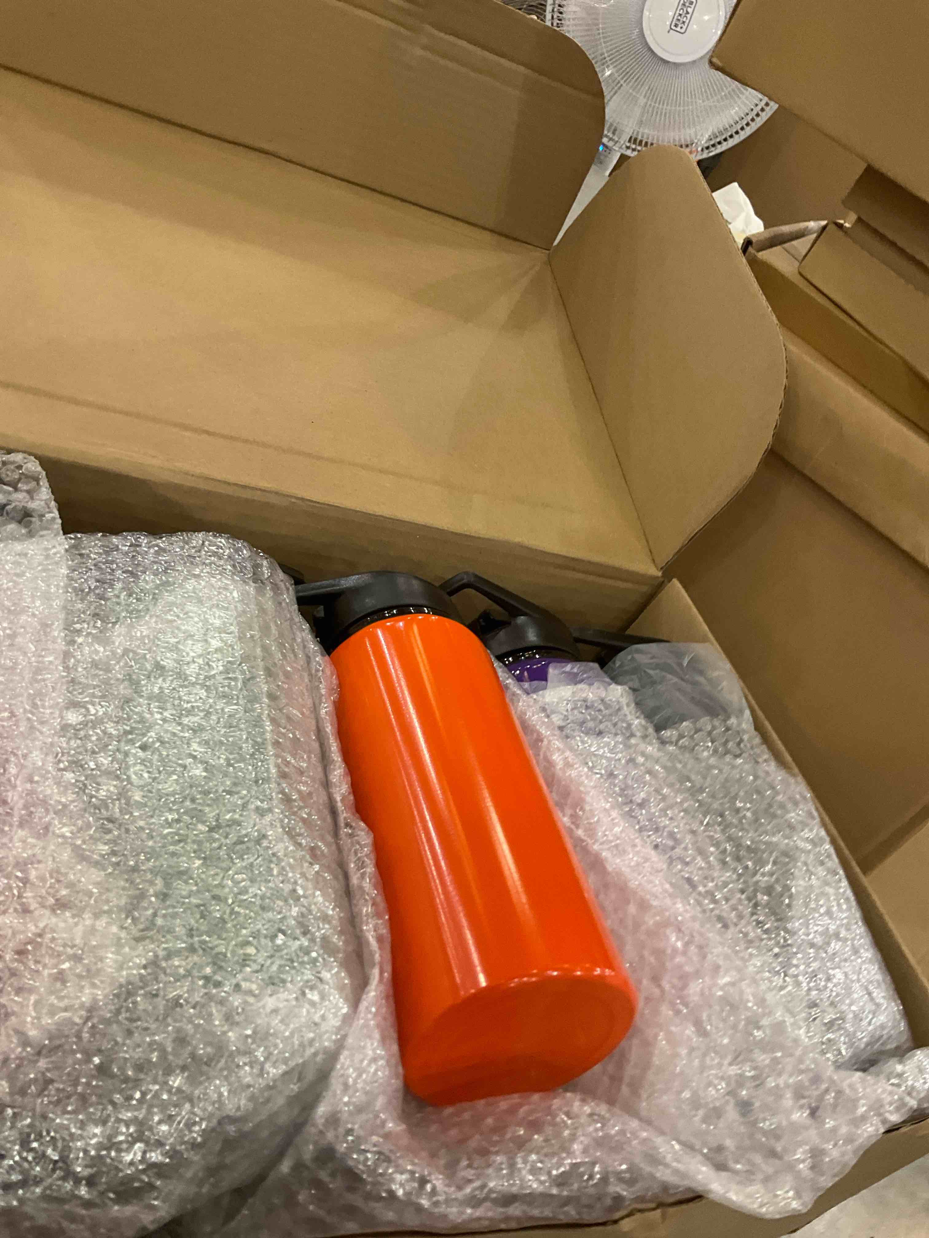 https://s3.amazonaws.com/lotting-images-prod/bidfta/EXS00904741_1699467894976.jpeg
