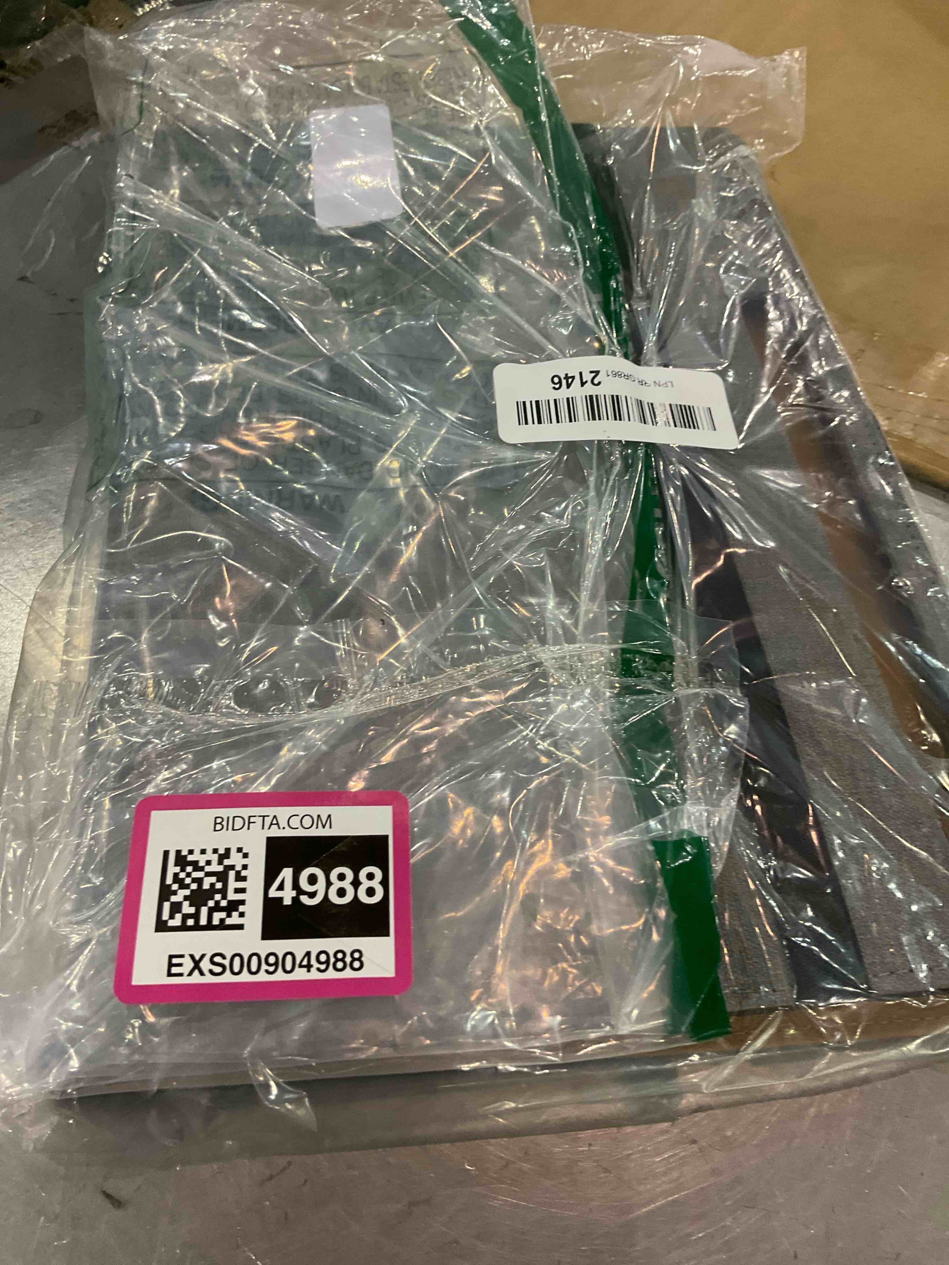 https://s3.amazonaws.com/lotting-images-prod/bidfta/EXS00904988_1699558412797.jpeg
