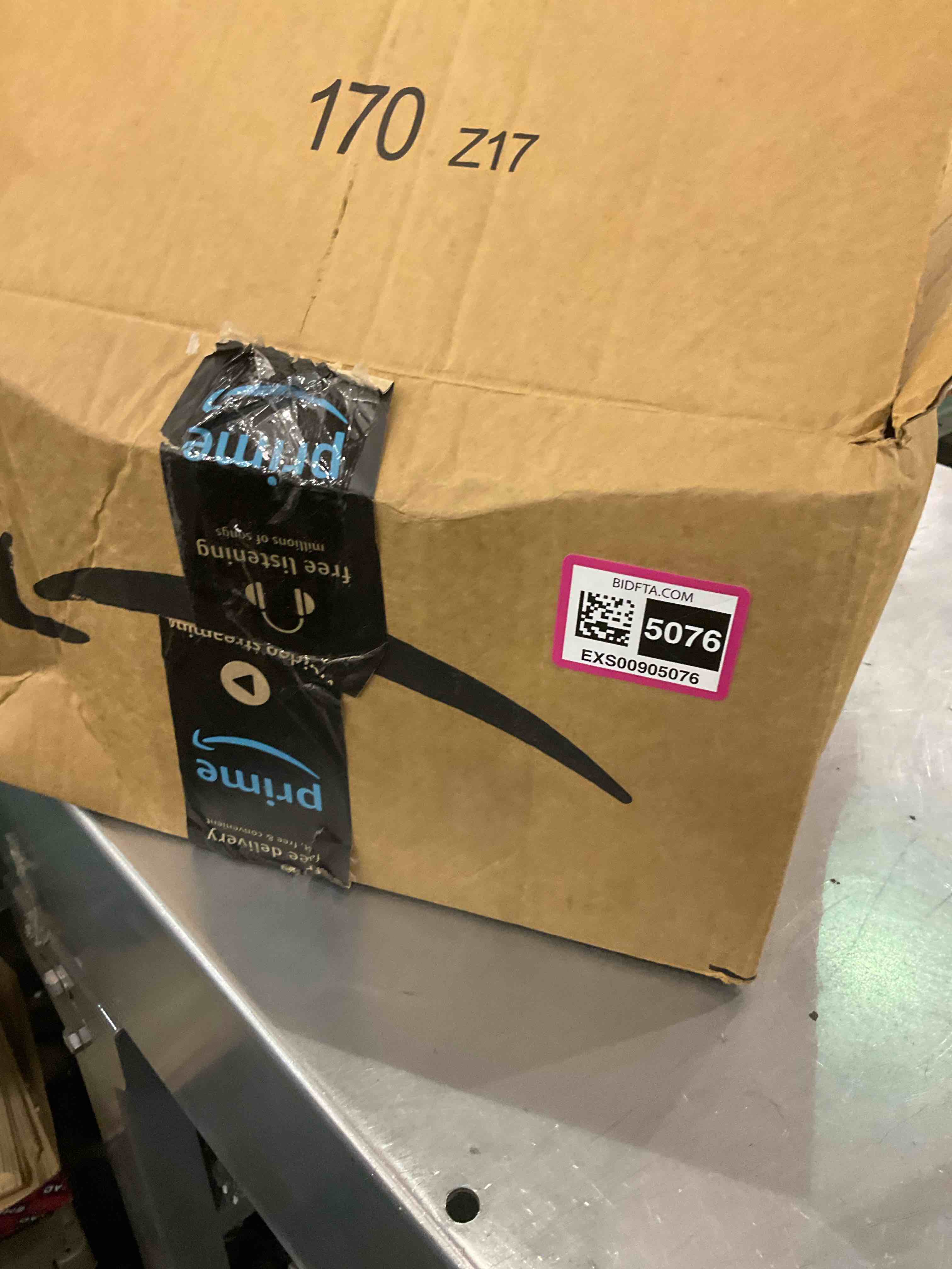 https://s3.amazonaws.com/lotting-images-prod/bidfta/EXS00905076_1699387072548.jpeg