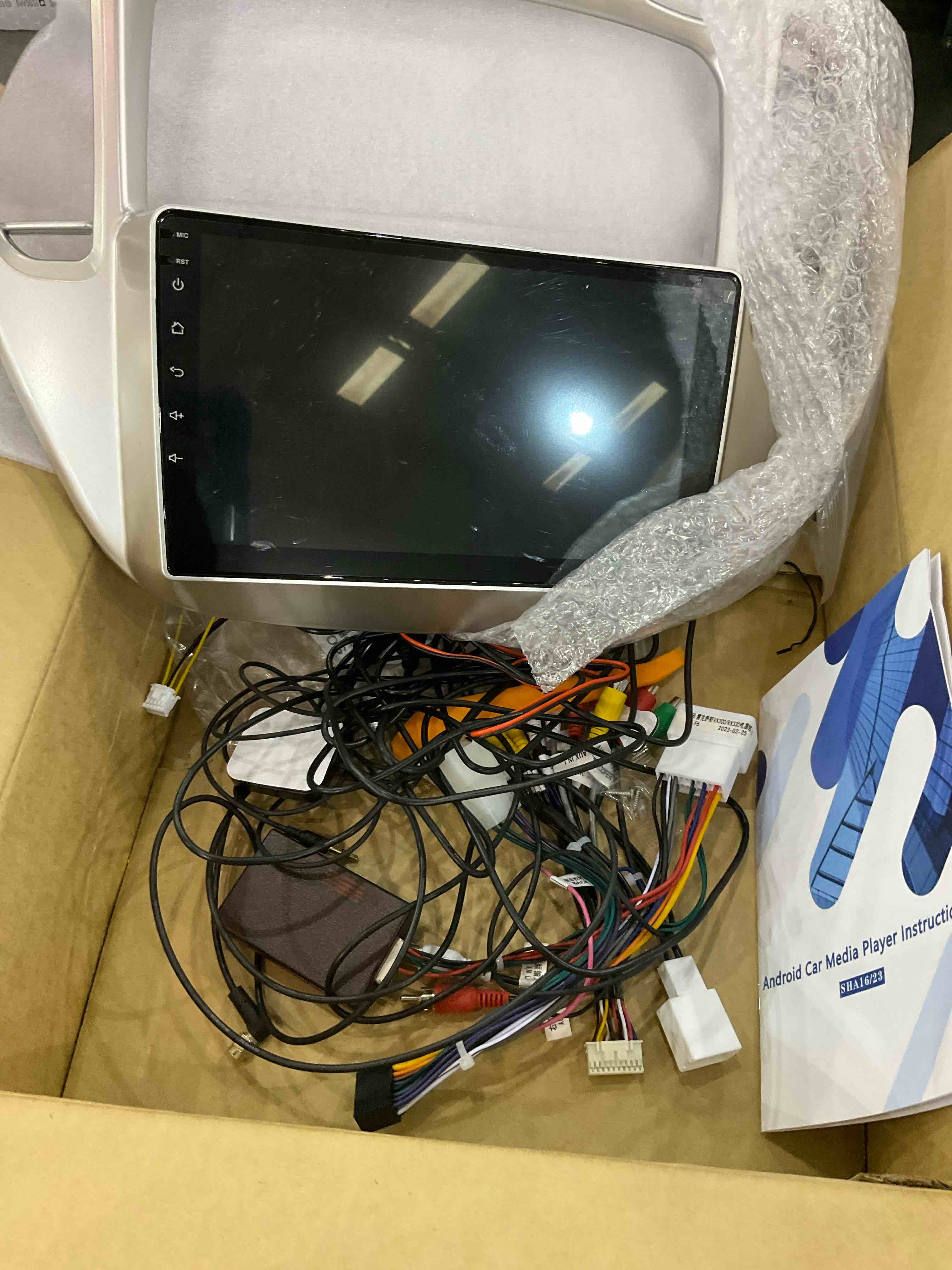 https://s3.amazonaws.com/lotting-images-prod/bidfta/EXS00905379_1699624048254.jpeg