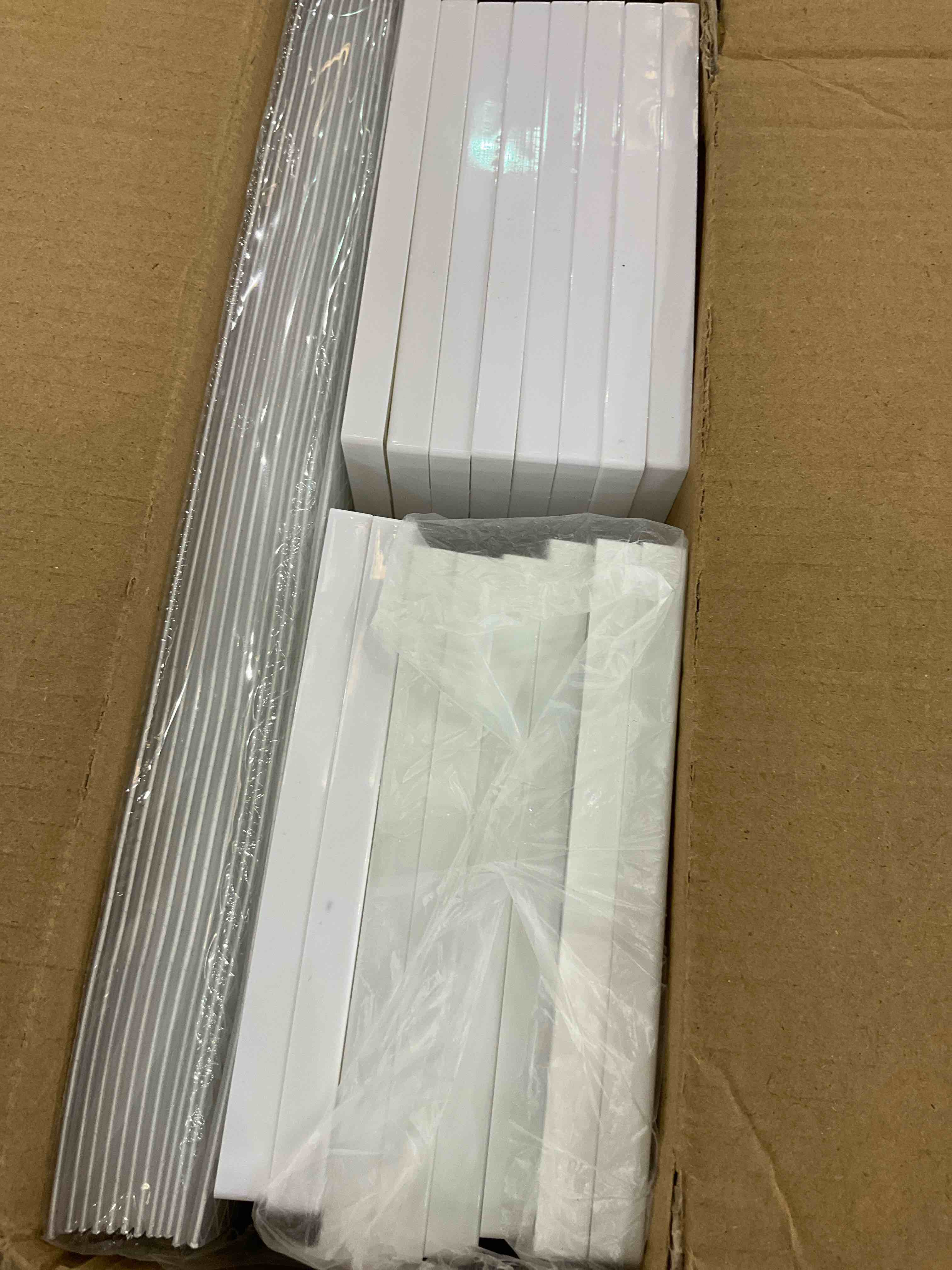 https://s3.amazonaws.com/lotting-images-prod/bidfta/EXS00905433_1699634801695.jpeg