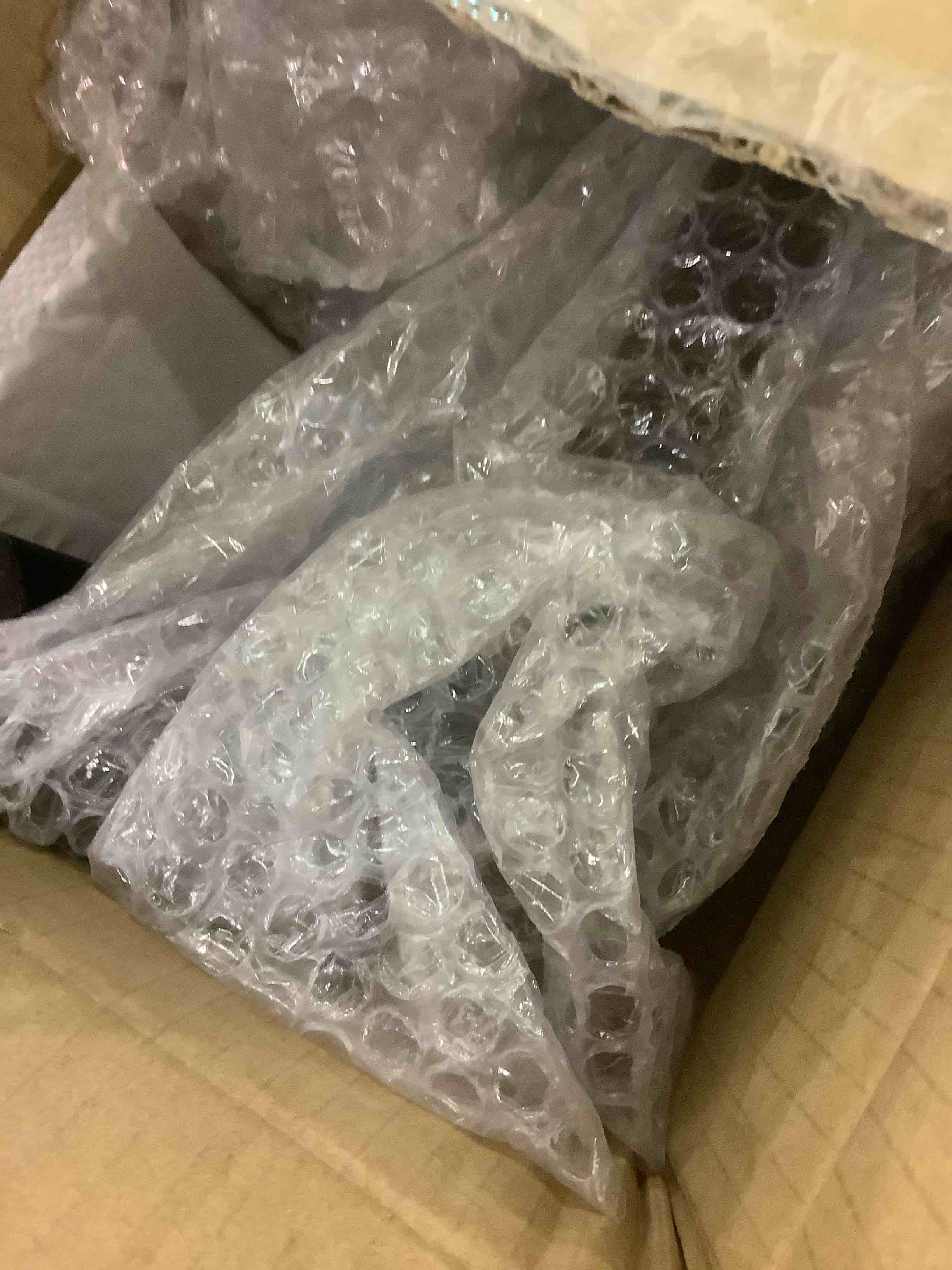 https://s3.amazonaws.com/lotting-images-prod/bidfta/EXS00905745_1699364986496.jpeg