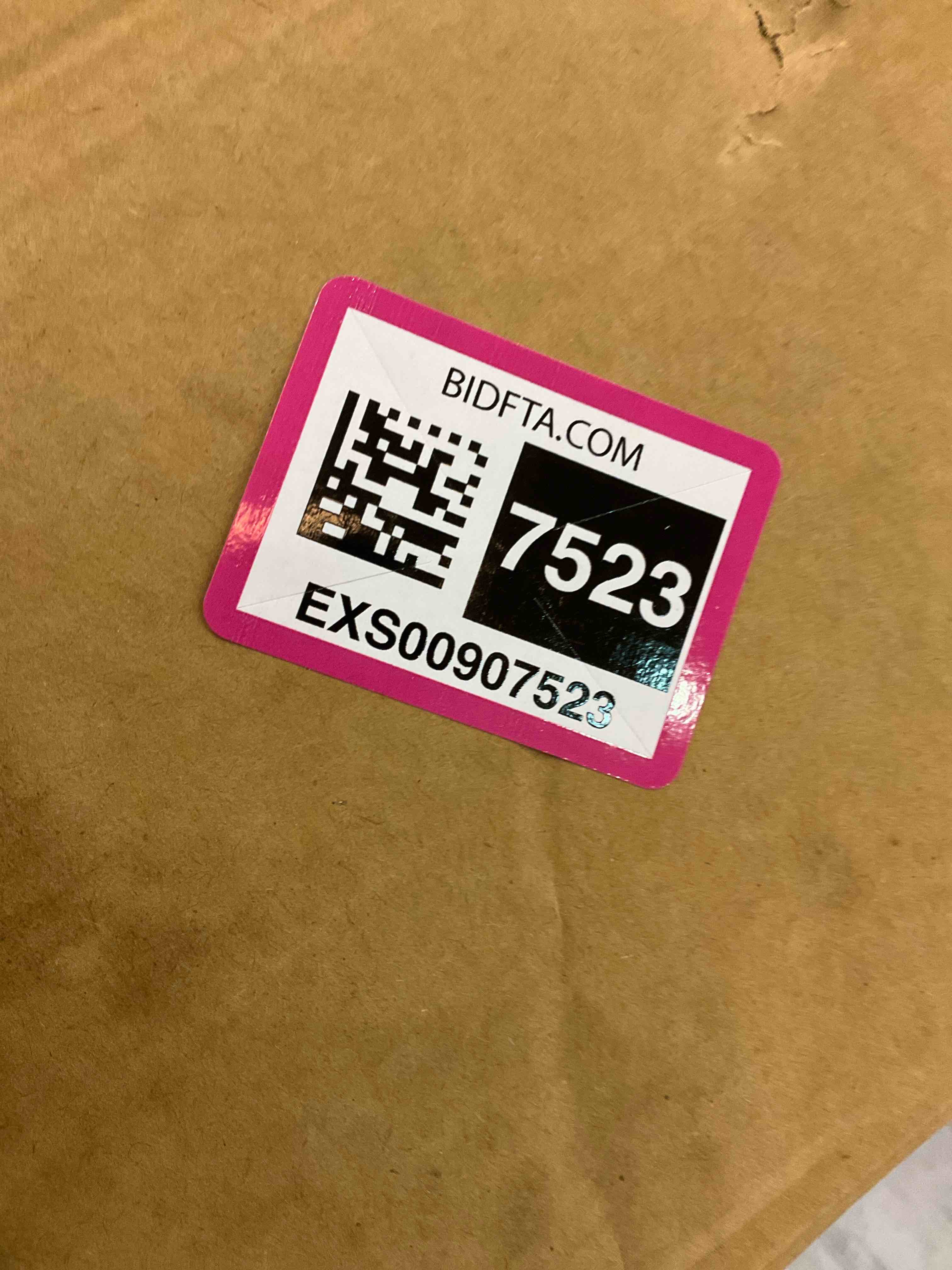 https://s3.amazonaws.com/lotting-images-prod/bidfta/EXS00907523_1699374202386.jpeg
