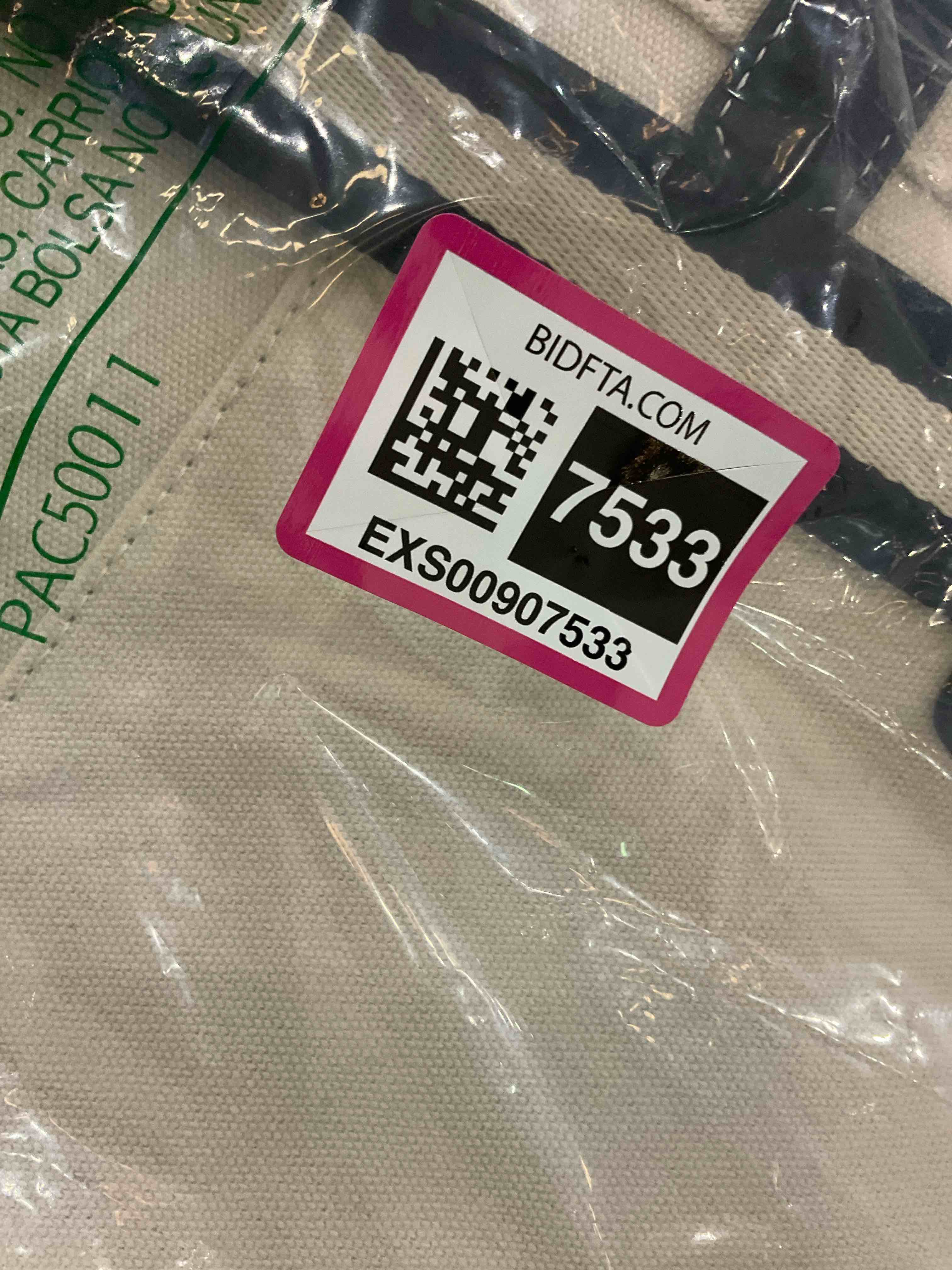 https://s3.amazonaws.com/lotting-images-prod/bidfta/EXS00907533_1699375105803.jpeg
