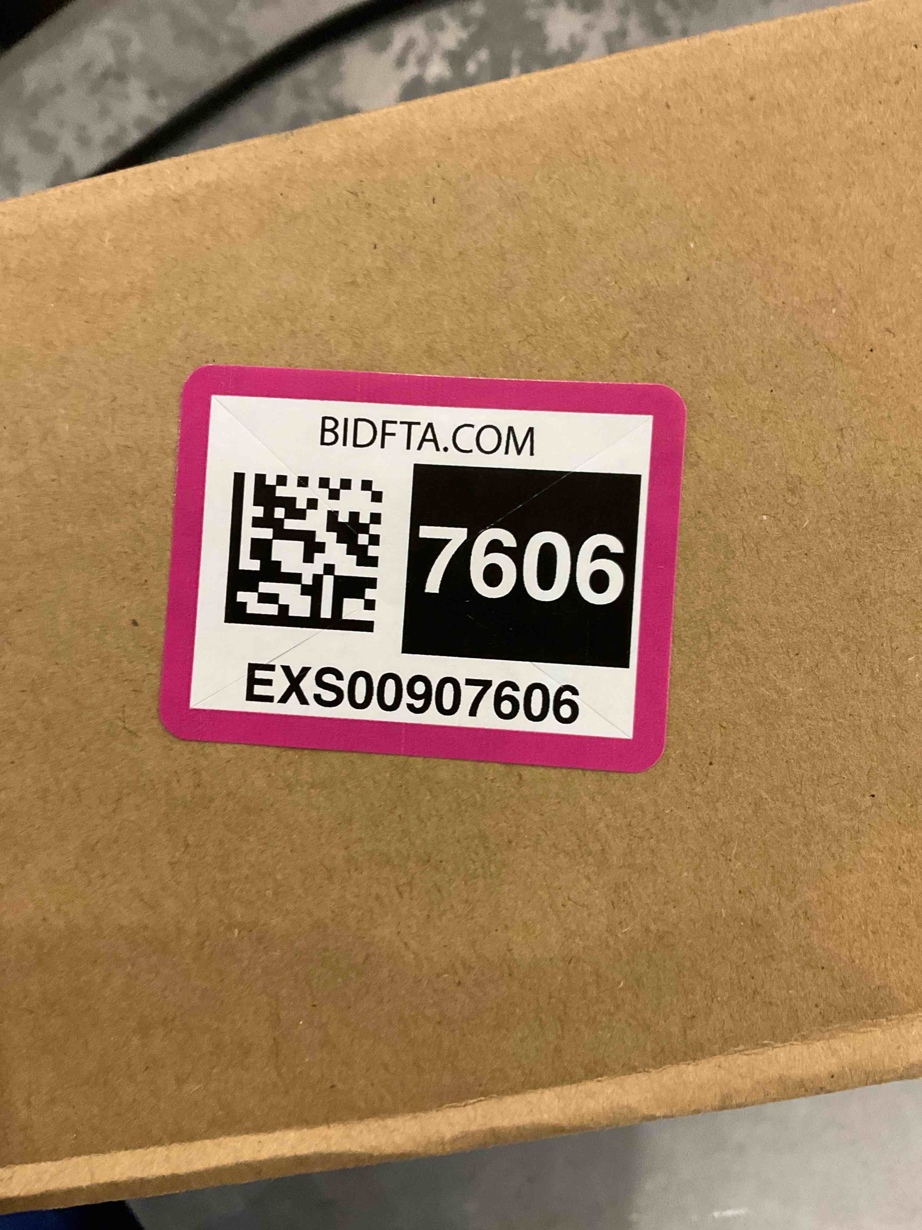 https://s3.amazonaws.com/lotting-images-prod/bidfta/EXS00907606_1699446504217.jpeg