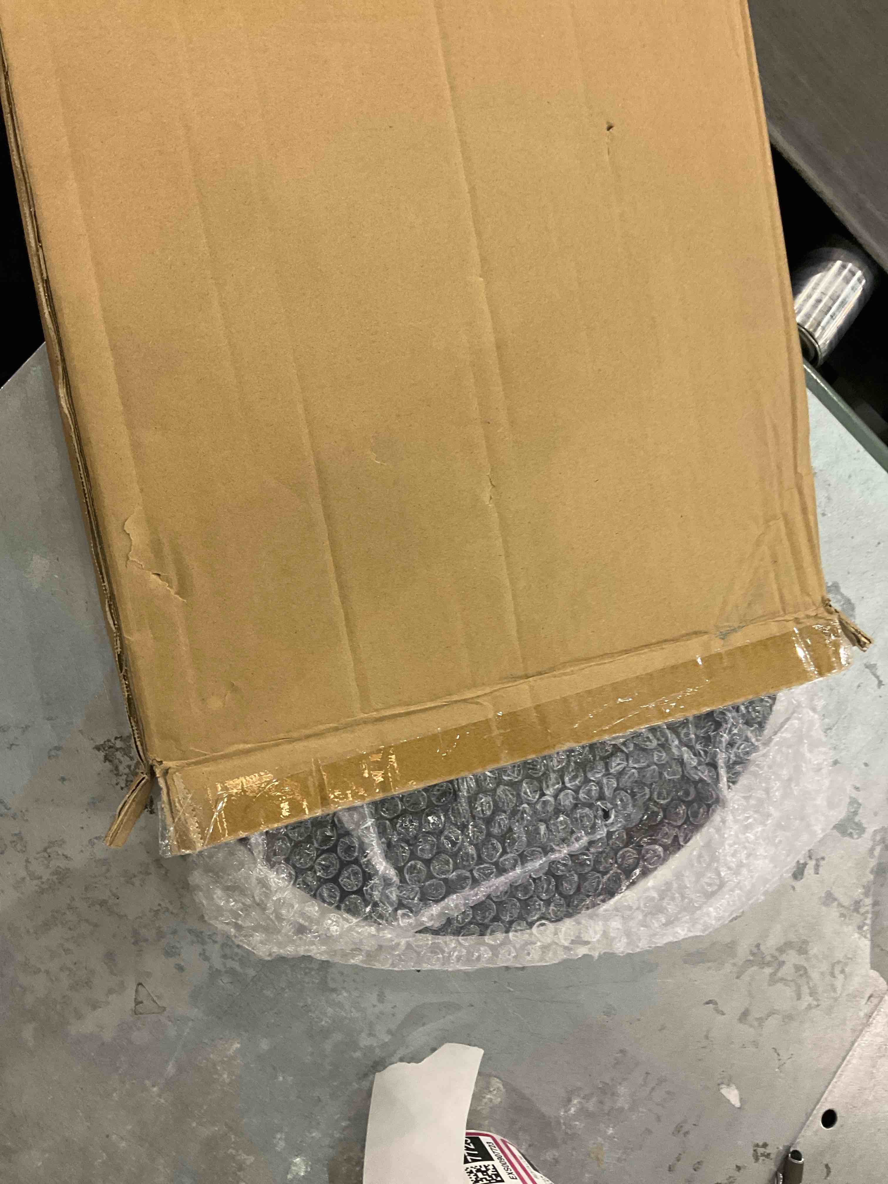 https://s3.amazonaws.com/lotting-images-prod/bidfta/EXS00907716_1699629017727.jpeg
