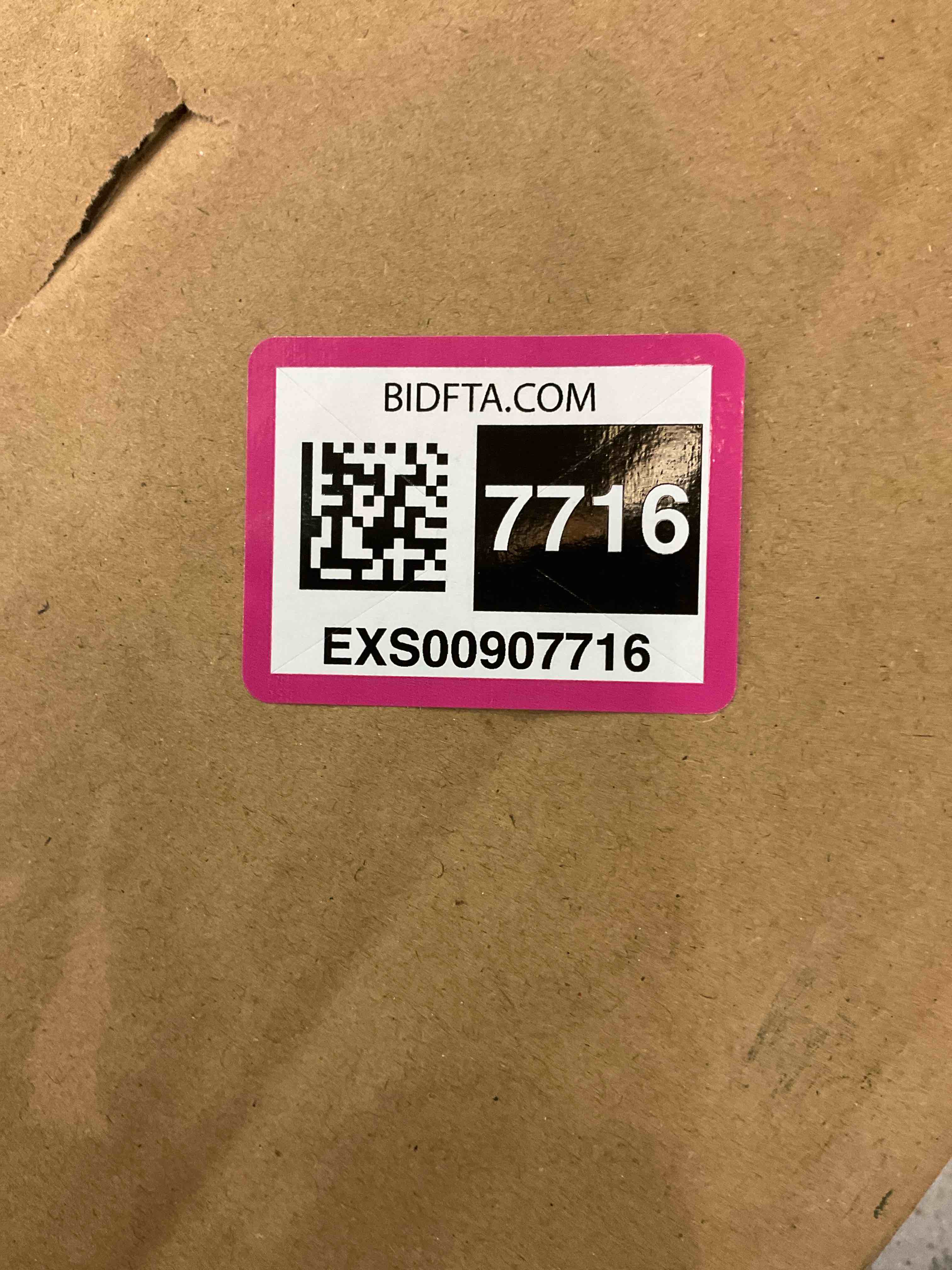 https://s3.amazonaws.com/lotting-images-prod/bidfta/EXS00907716_1699629059673.jpeg