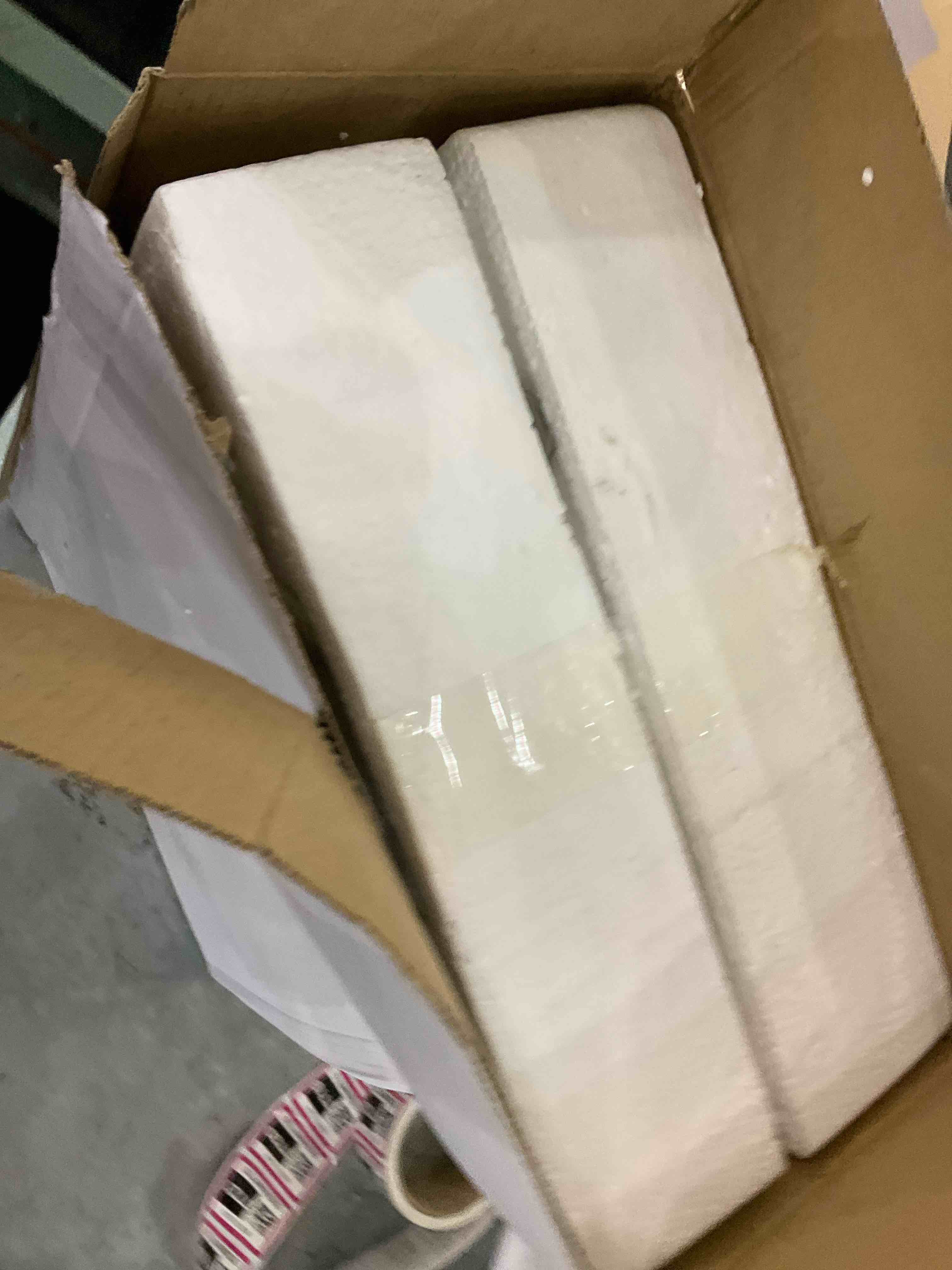 https://s3.amazonaws.com/lotting-images-prod/bidfta/EXS00907718_1699629244034.jpeg