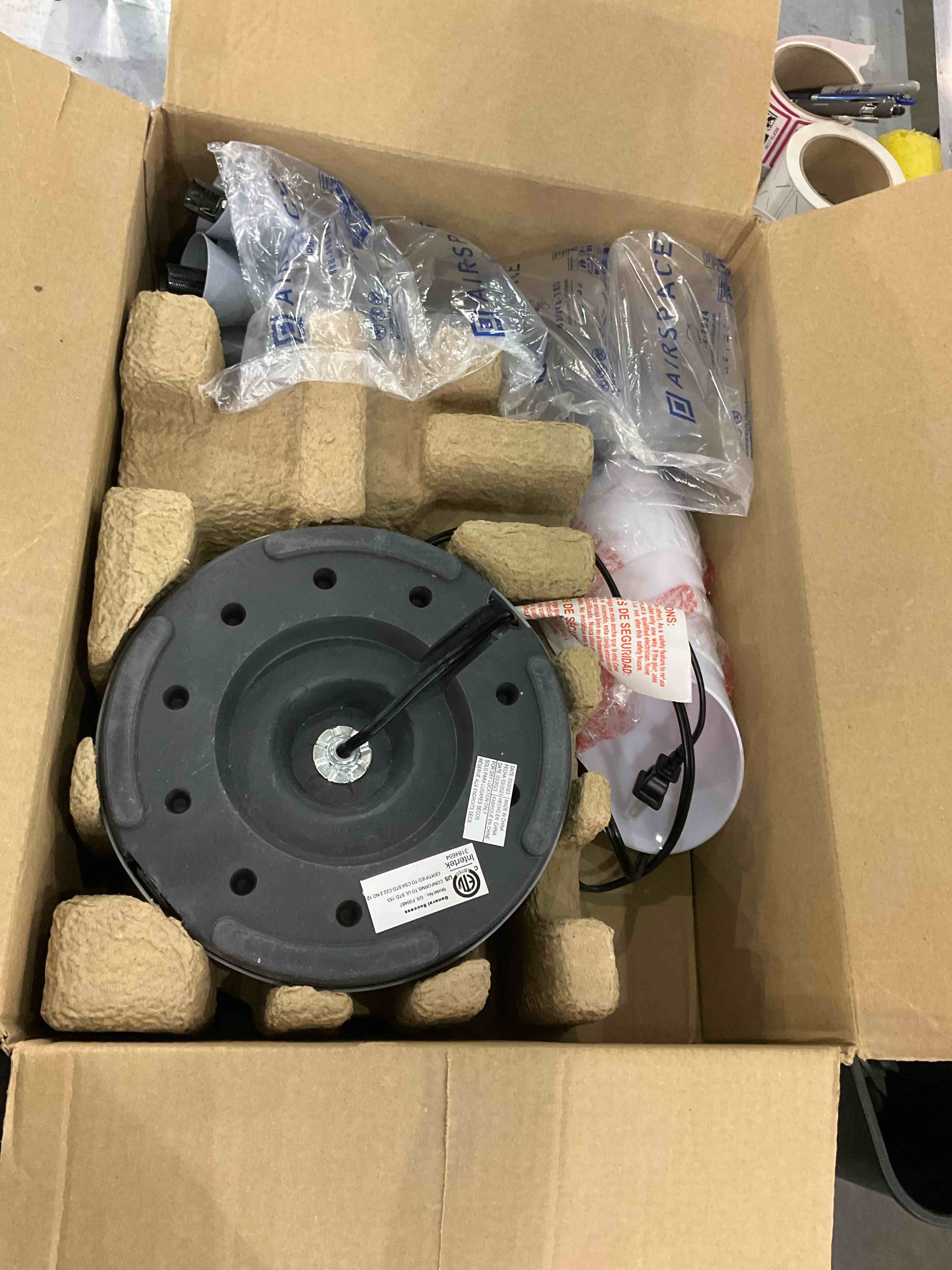 https://s3.amazonaws.com/lotting-images-prod/bidfta/EXS00907863_1699881328582.jpeg