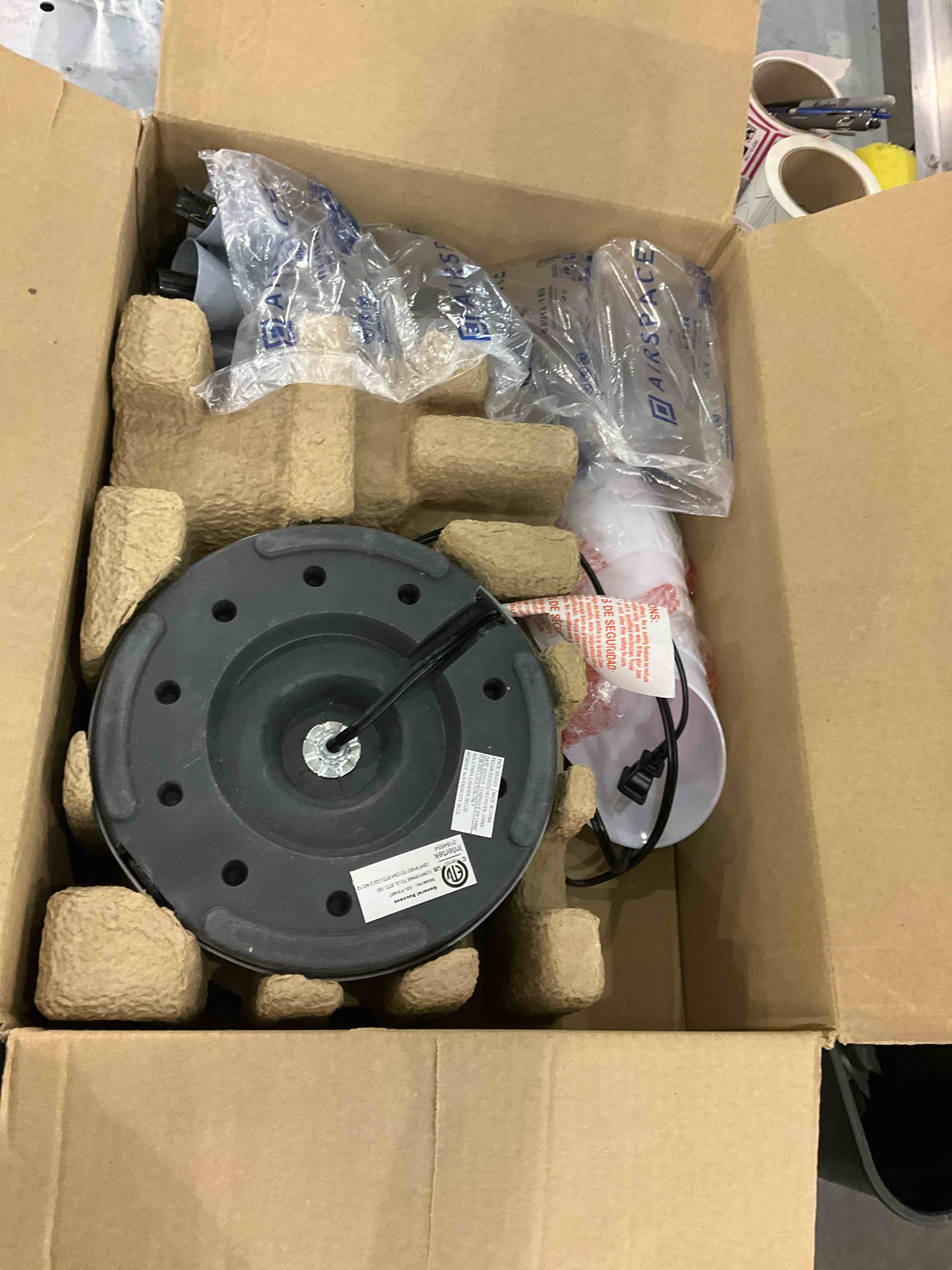 https://s3.amazonaws.com/lotting-images-prod/bidfta/EXS00907863_1699881329551.jpeg