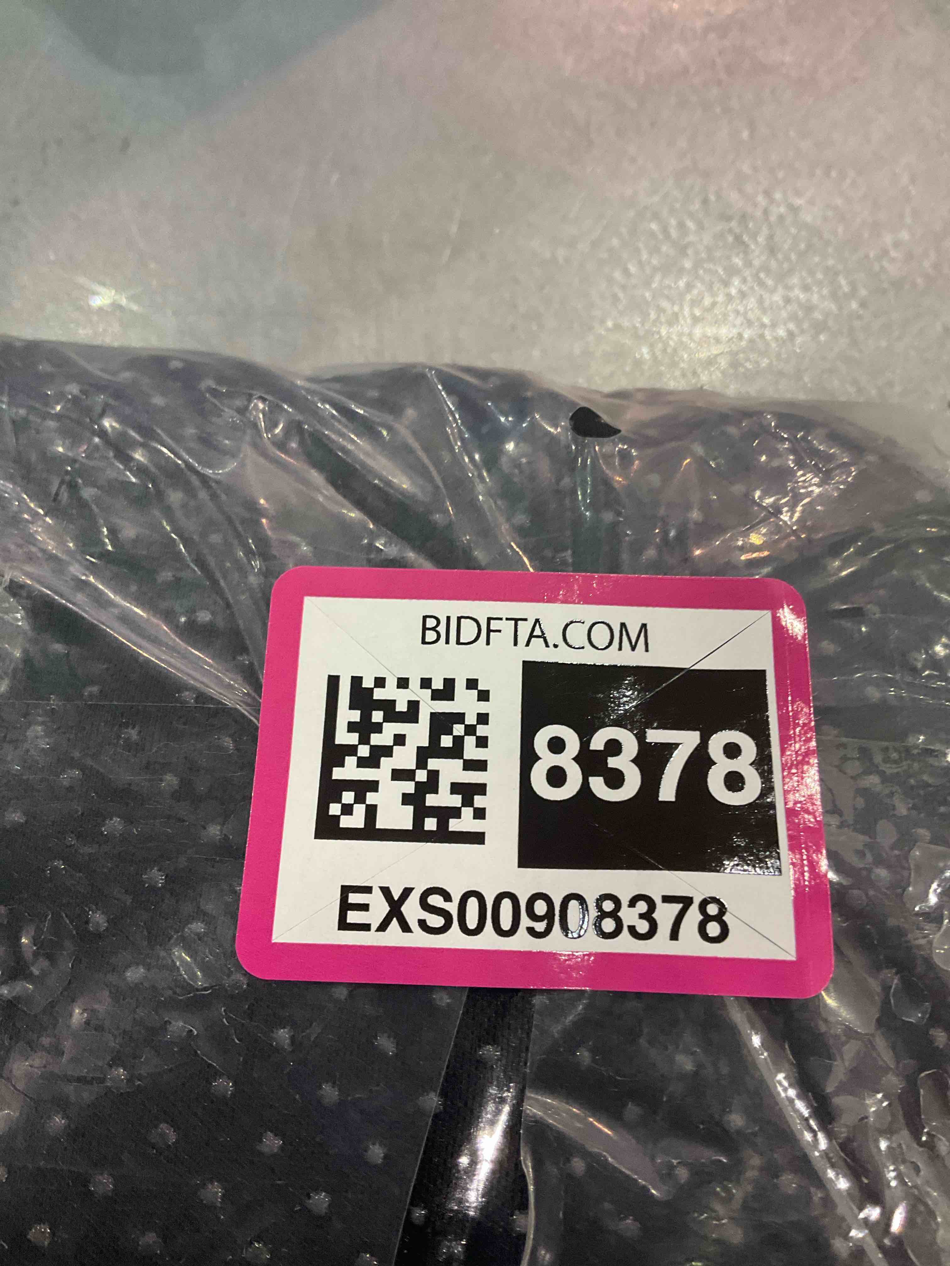 https://s3.amazonaws.com/lotting-images-prod/bidfta/EXS00908378_1699965241383.jpeg