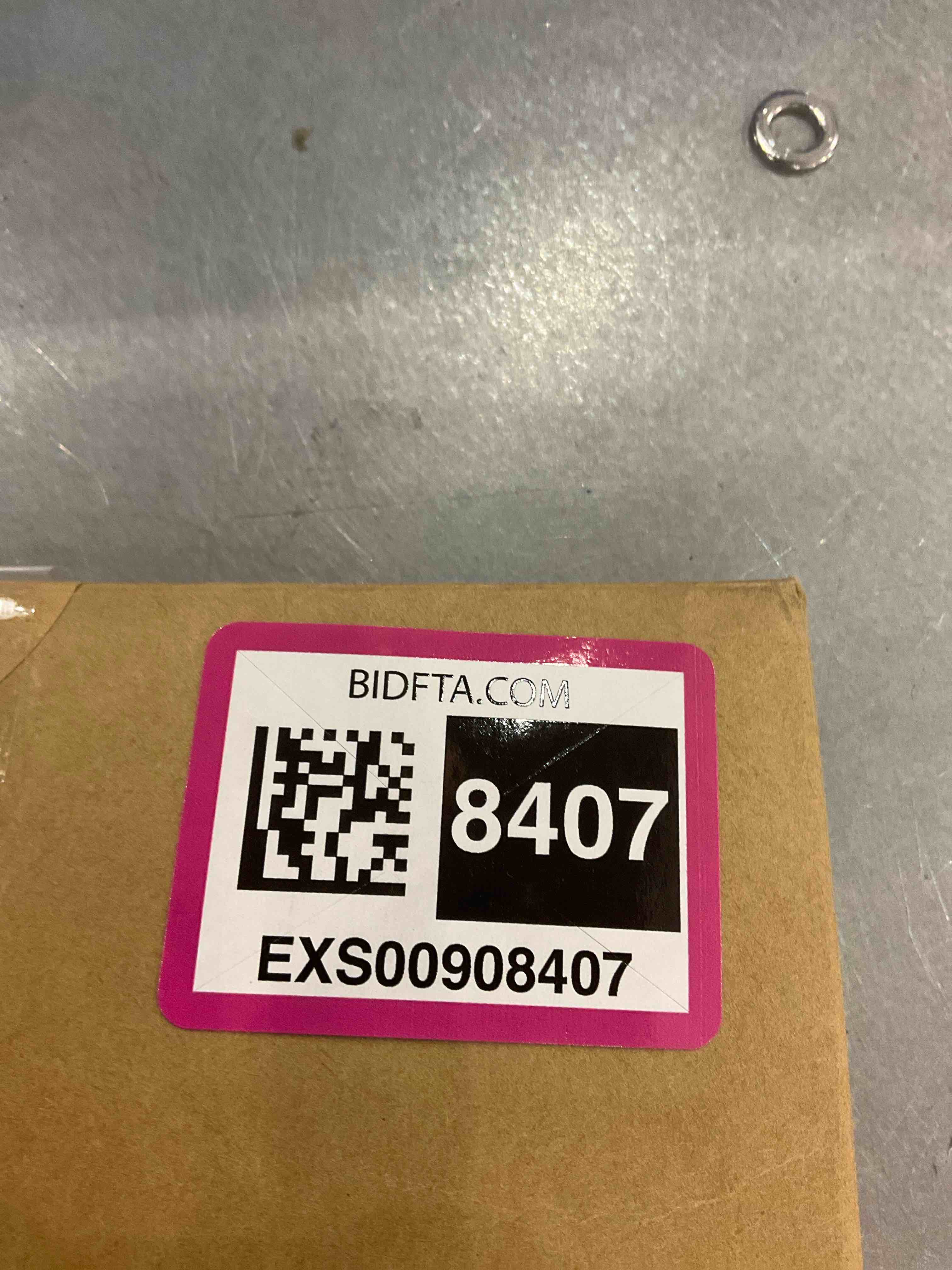 https://s3.amazonaws.com/lotting-images-prod/bidfta/EXS00908407_1699969771670.jpeg