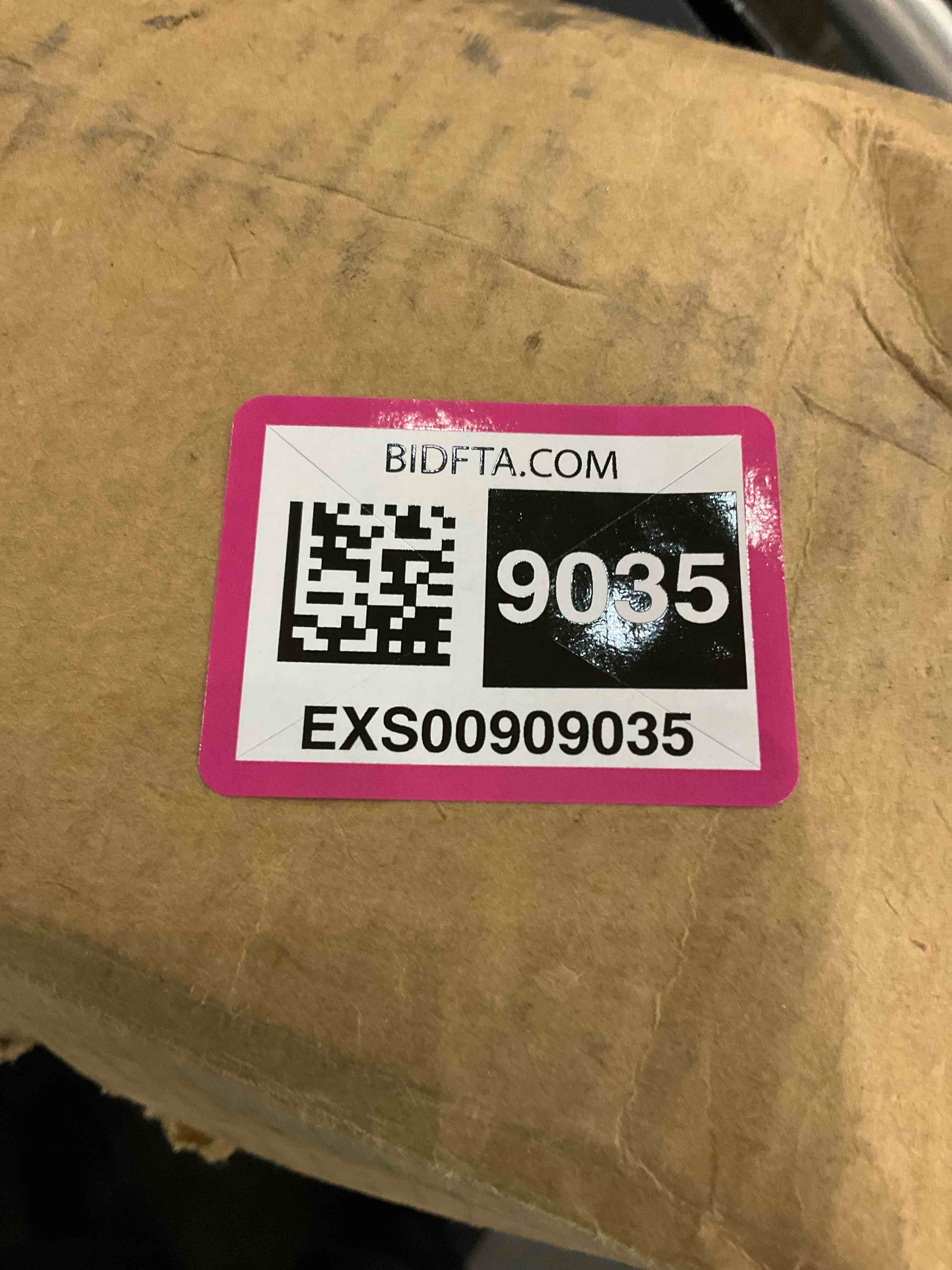 https://s3.amazonaws.com/lotting-images-prod/bidfta/EXS00909035_1699968723929.jpeg