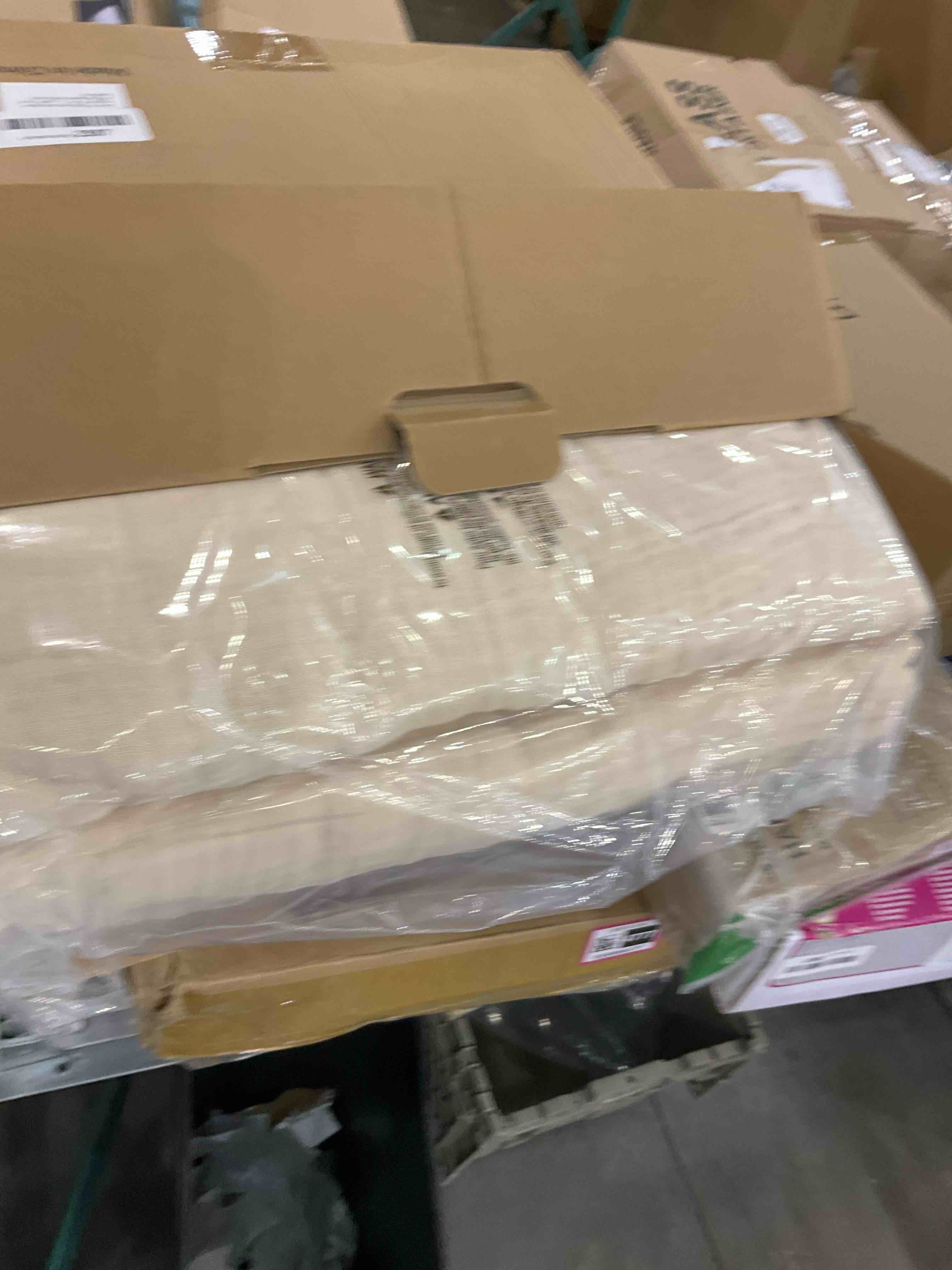 https://s3.amazonaws.com/lotting-images-prod/bidfta/EXS00909046_1699969650259.jpeg