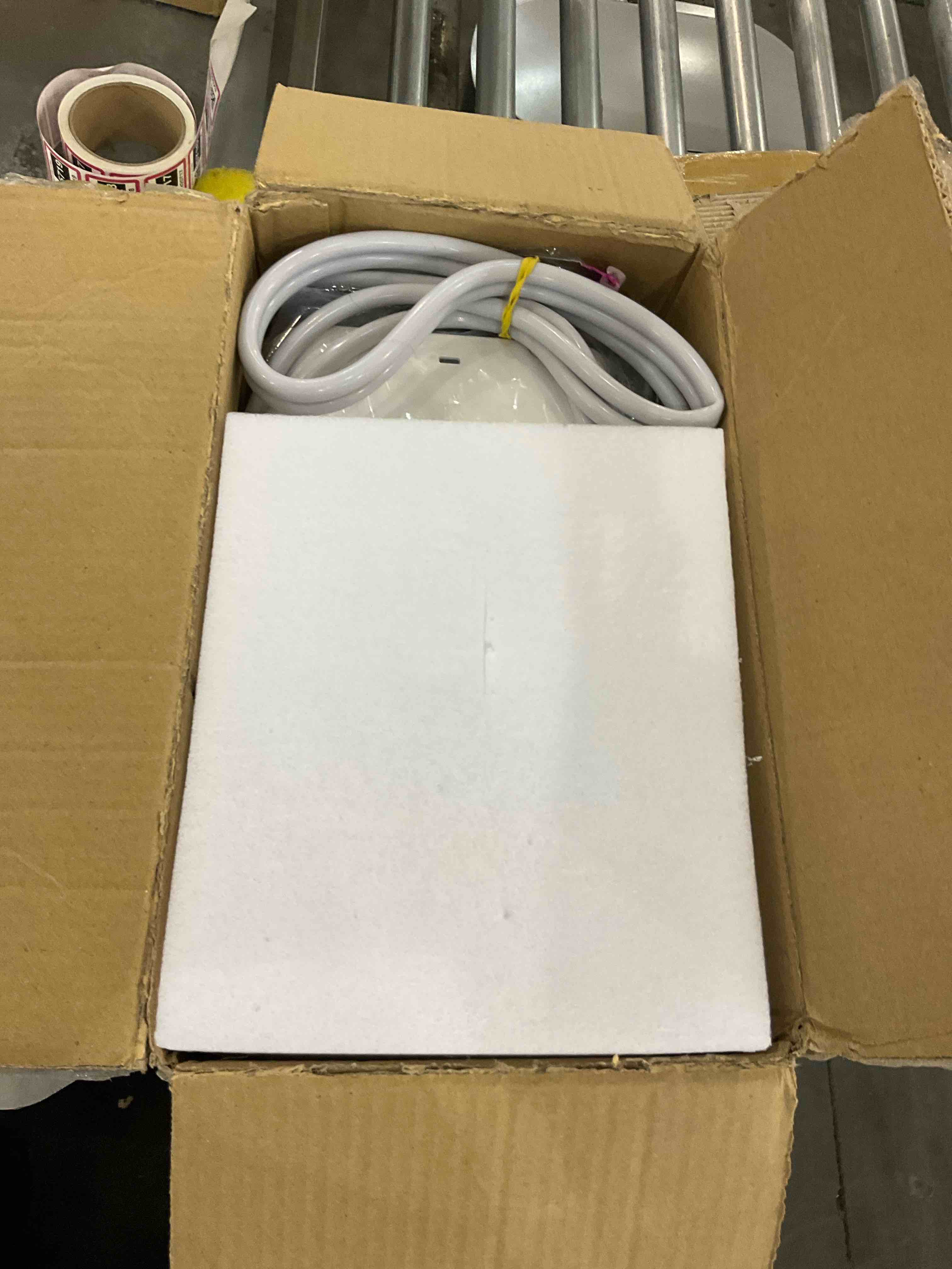 https://s3.amazonaws.com/lotting-images-prod/bidfta/EXS00909092_1699976622144.jpeg
