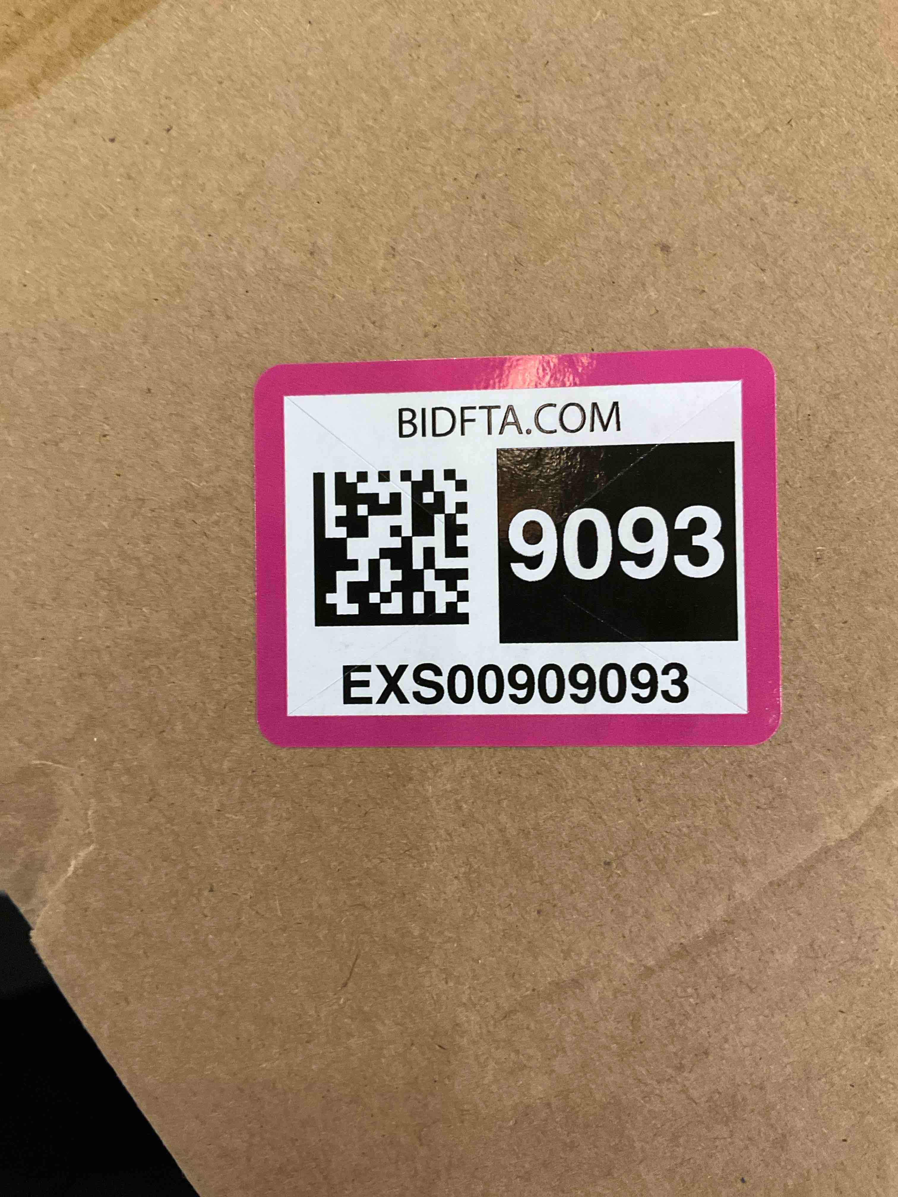 https://s3.amazonaws.com/lotting-images-prod/bidfta/EXS00909093_1699976730675.jpeg