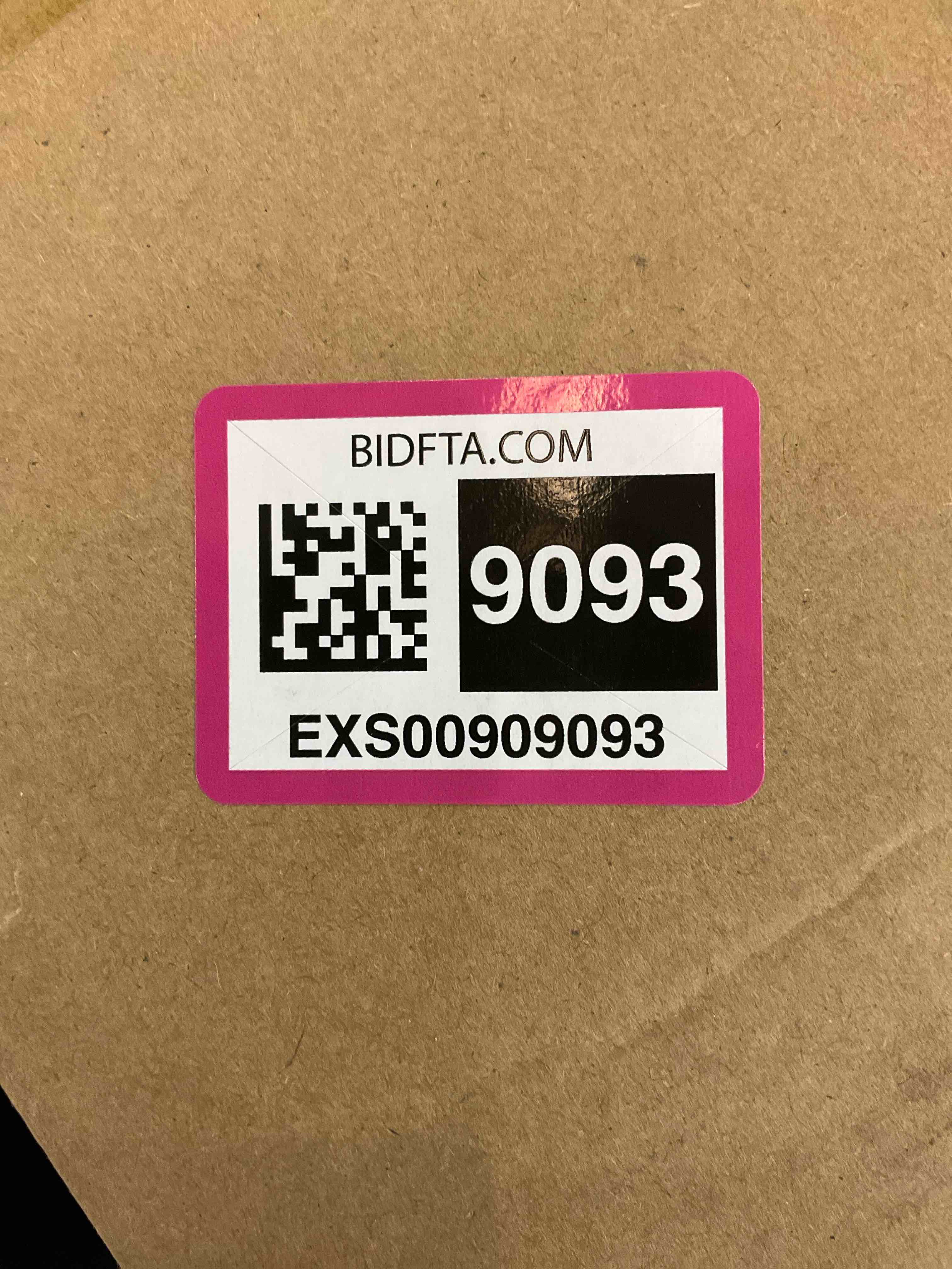 https://s3.amazonaws.com/lotting-images-prod/bidfta/EXS00909093_1699976731577.jpeg