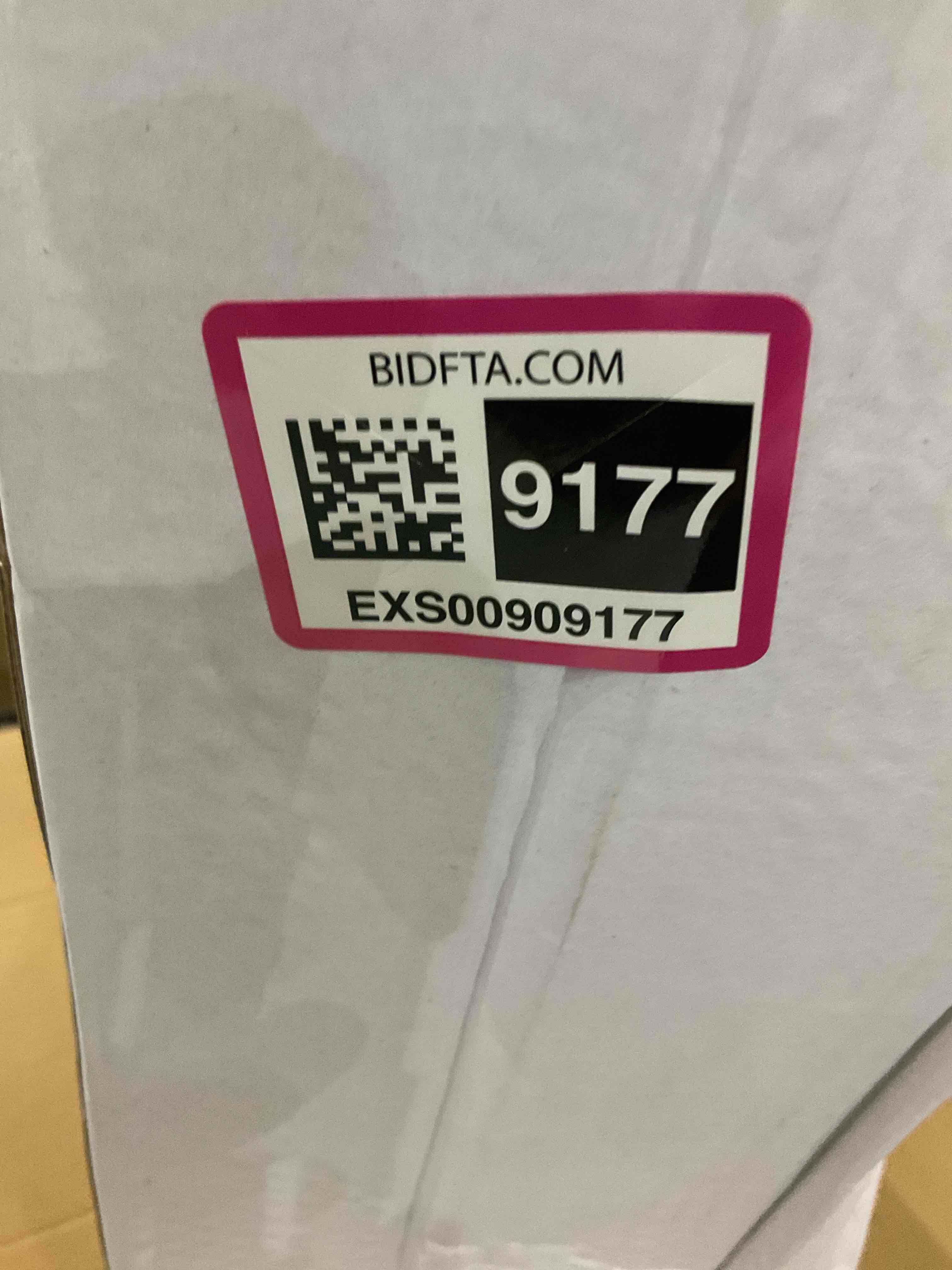 https://s3.amazonaws.com/lotting-images-prod/bidfta/EXS00909177_1699995613582.jpeg