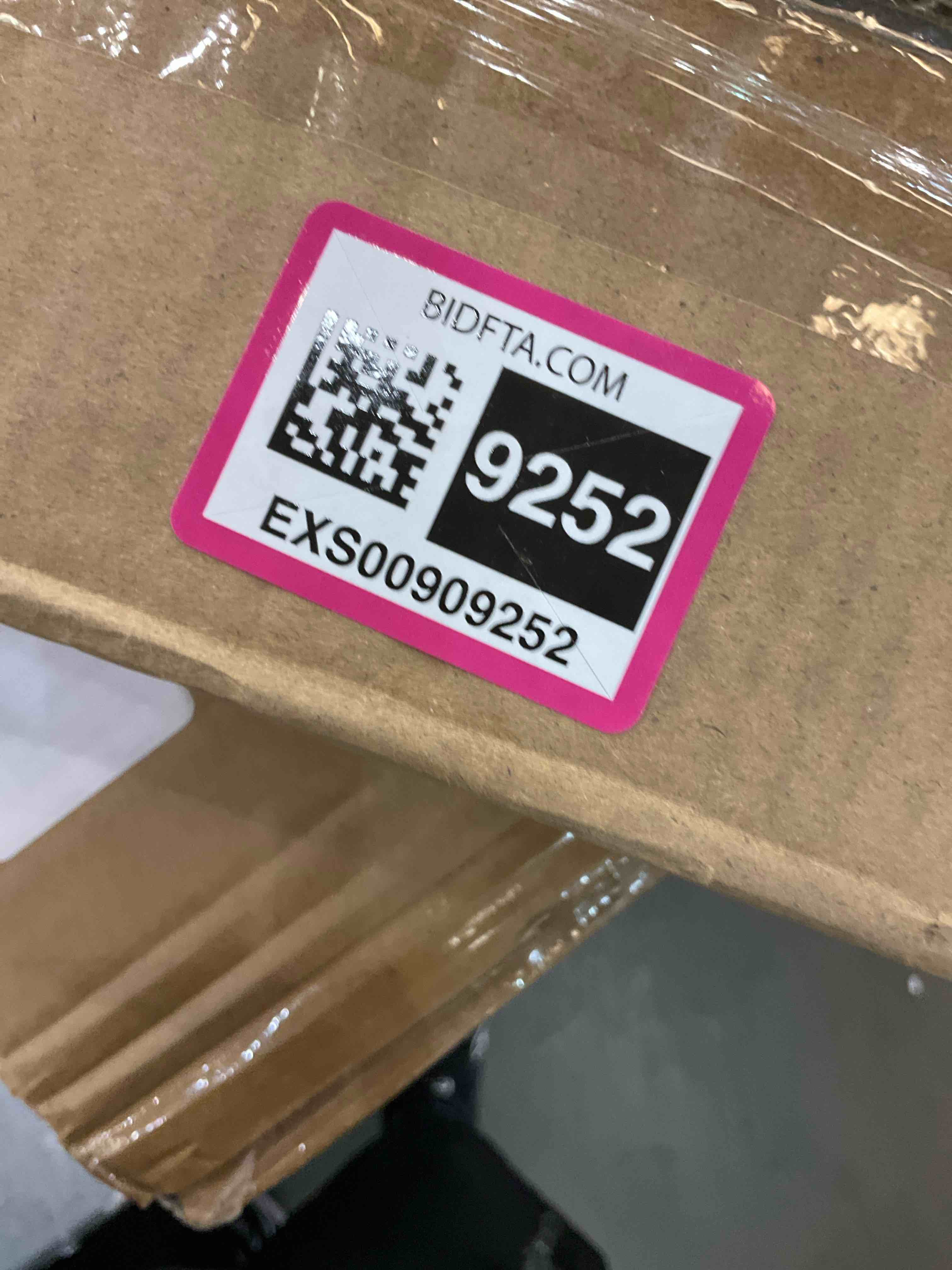 https://s3.amazonaws.com/lotting-images-prod/bidfta/EXS00909252_1700070687626.jpeg