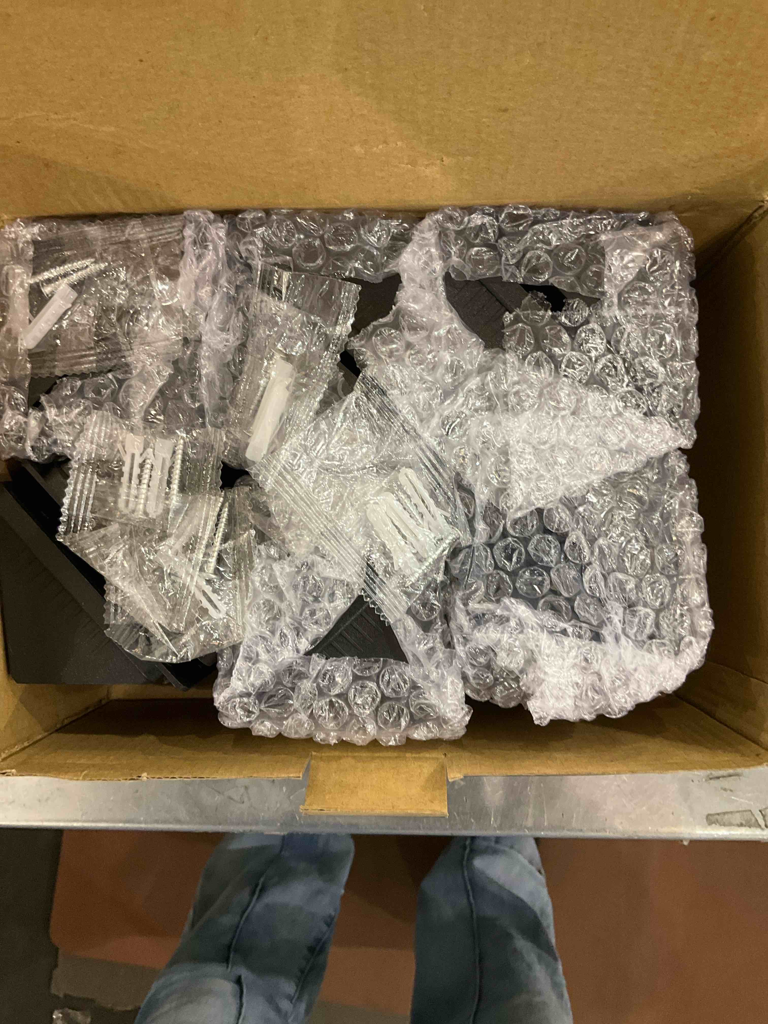 https://s3.amazonaws.com/lotting-images-prod/bidfta/EXS00909515_1699887462957.jpeg