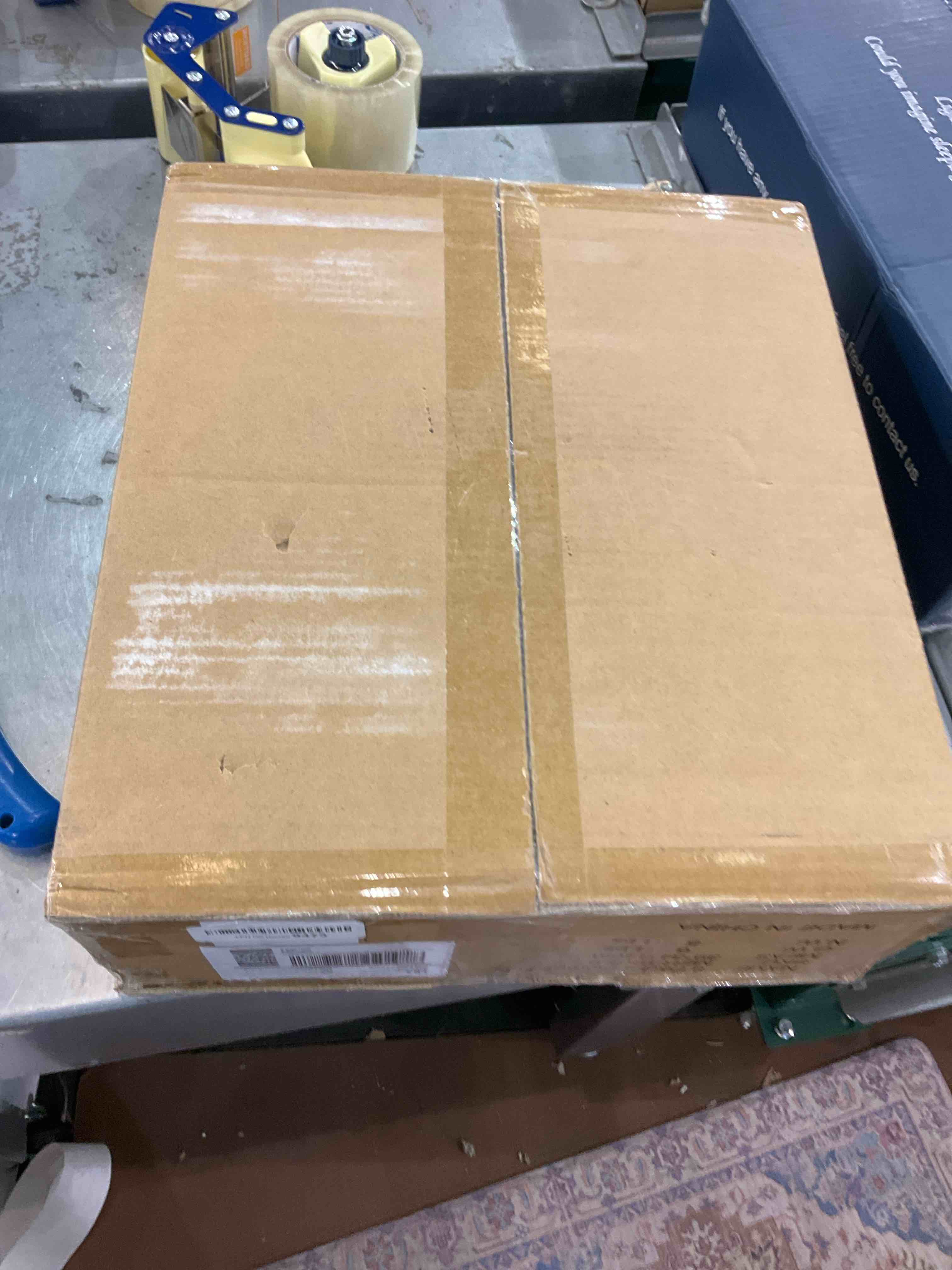 https://s3.amazonaws.com/lotting-images-prod/bidfta/EXS00909684_1701788703529.jpeg