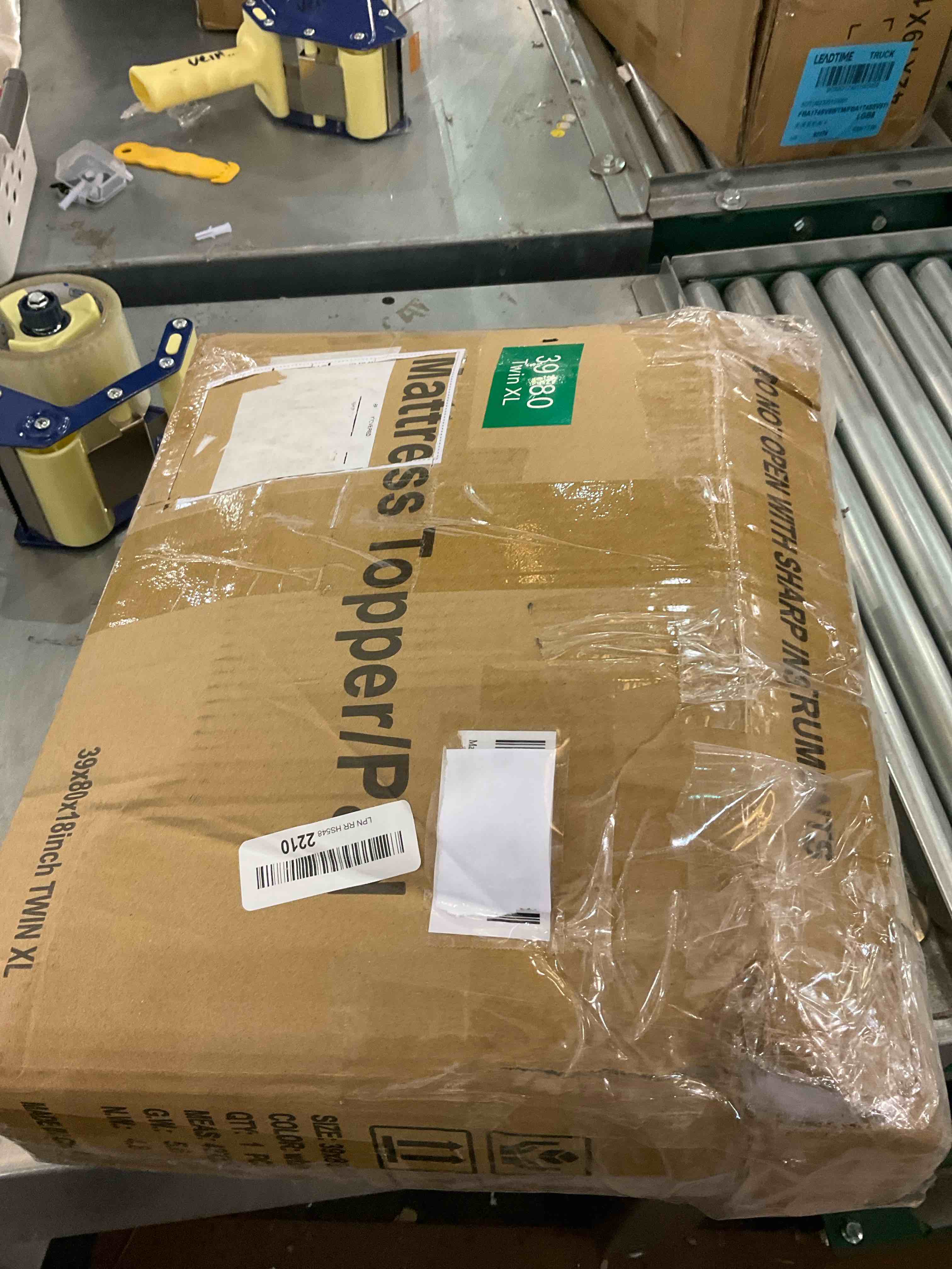 https://s3.amazonaws.com/lotting-images-prod/bidfta/EXS00909773_1701801937327.jpeg