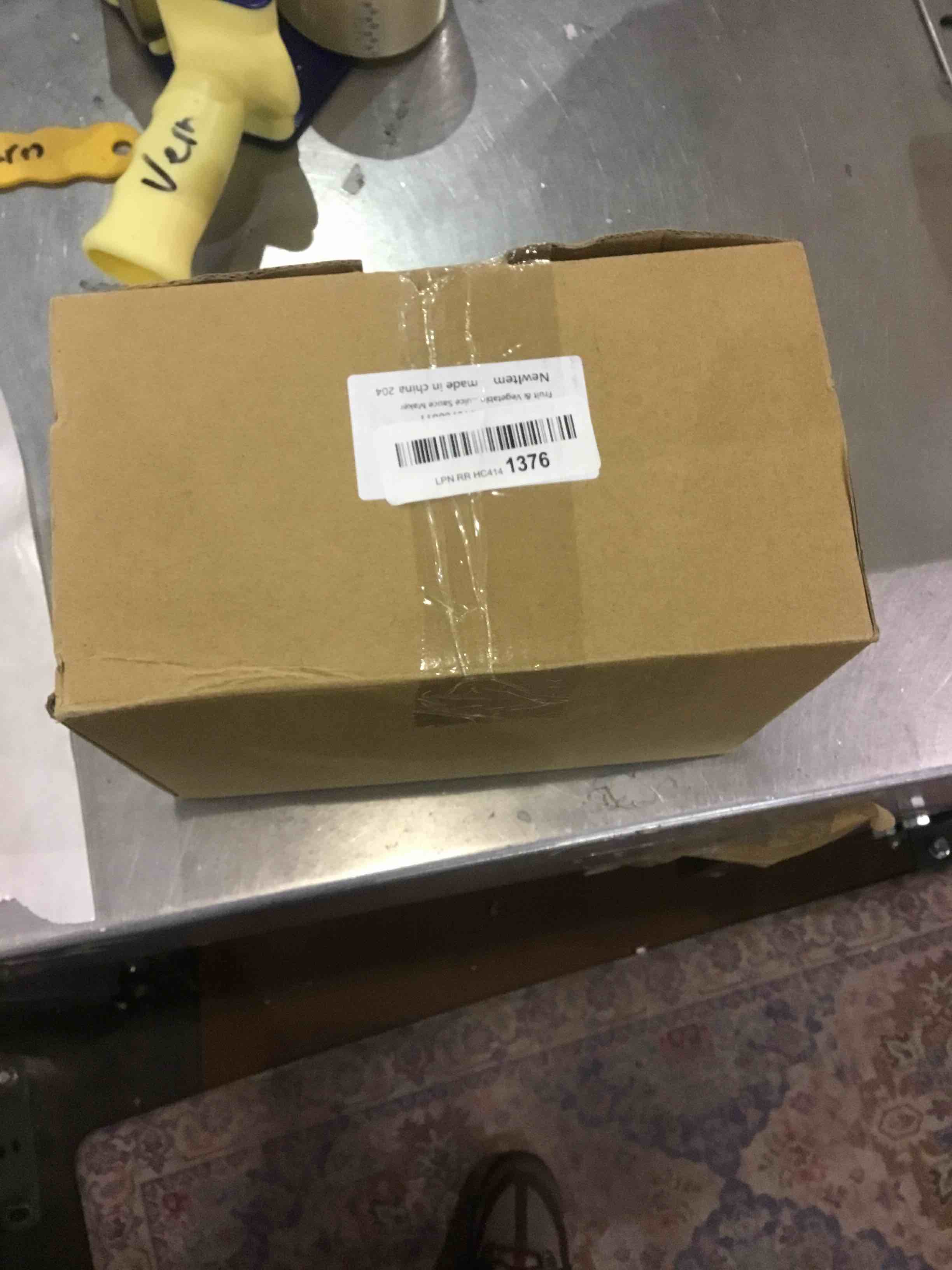 https://s3.amazonaws.com/lotting-images-prod/bidfta/EXS00909833_1701866562063.jpeg