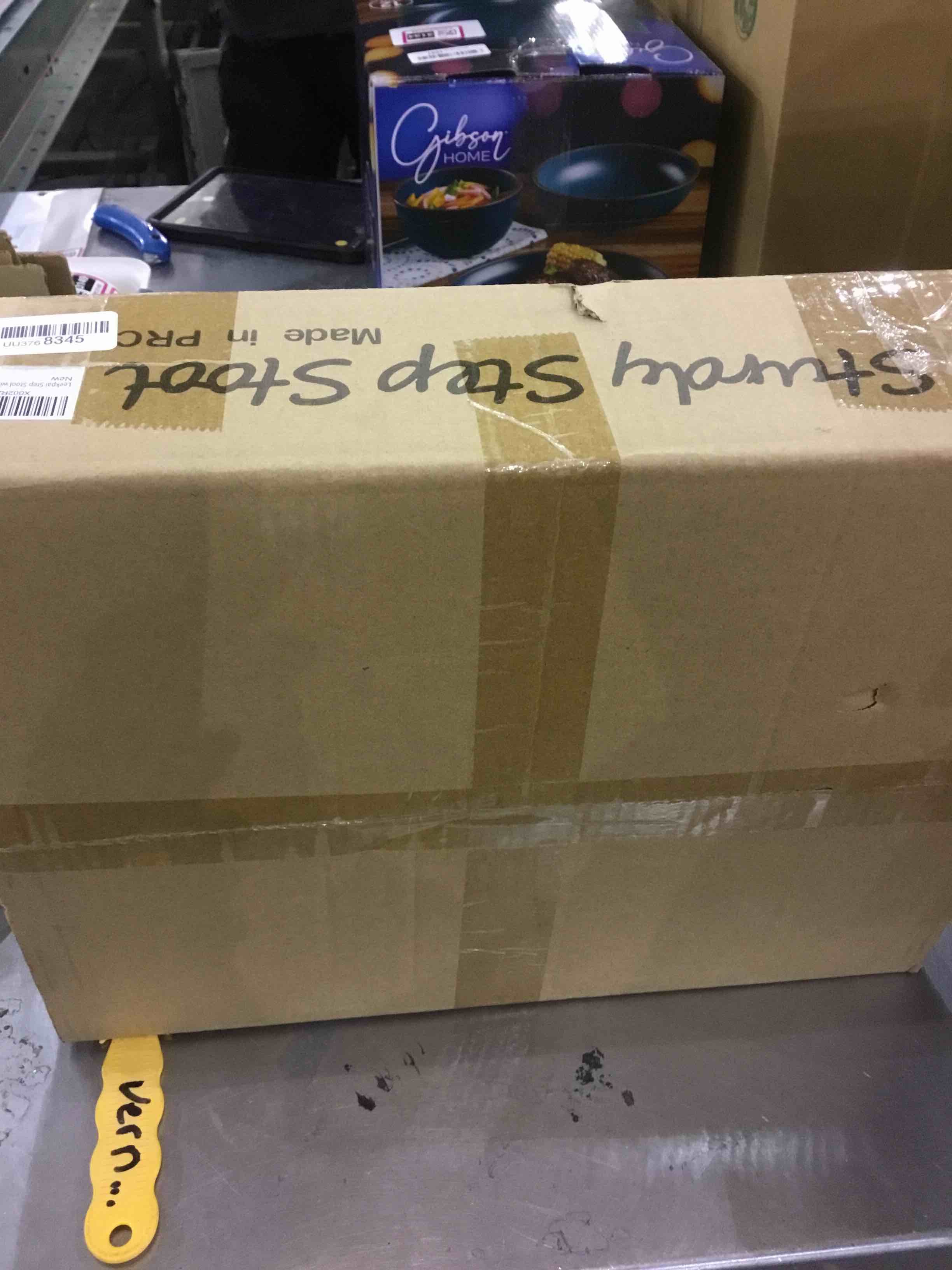 https://s3.amazonaws.com/lotting-images-prod/bidfta/EXS00909845_1701867843279.jpeg