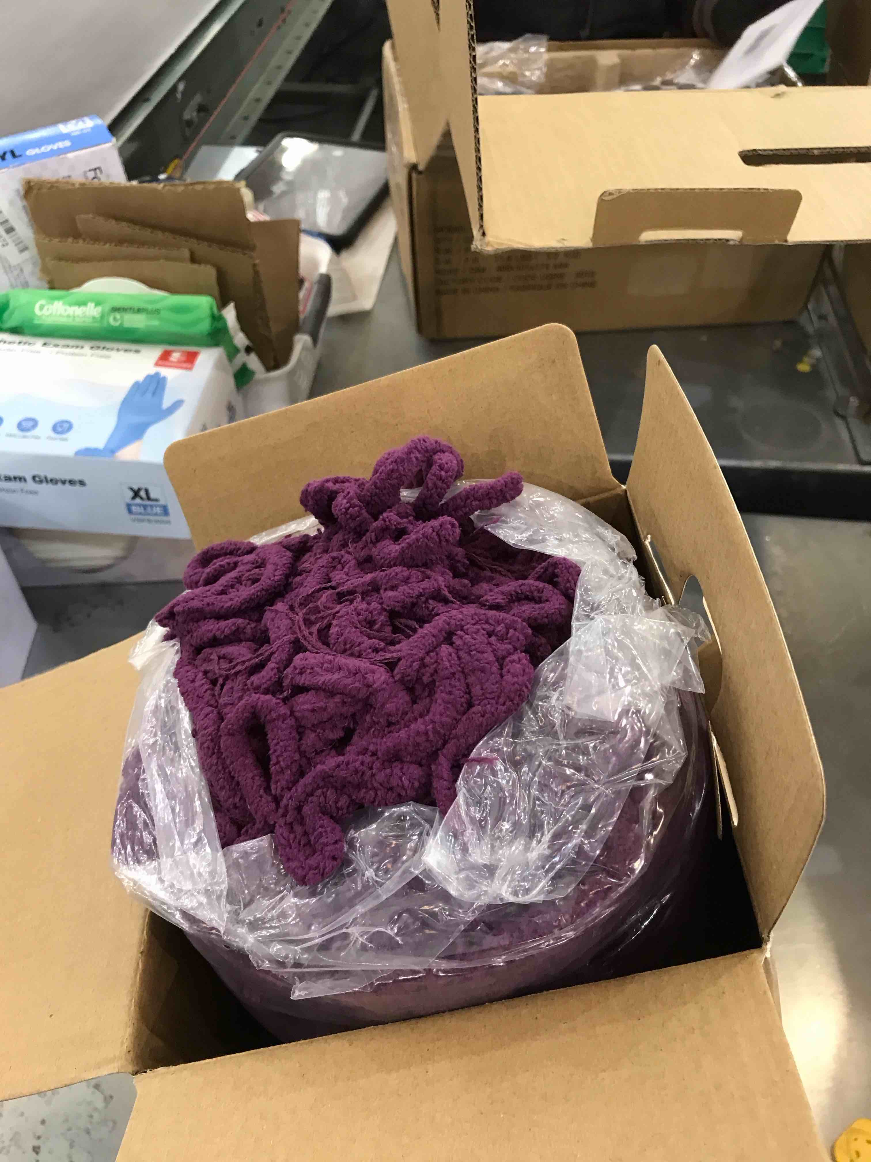 https://s3.amazonaws.com/lotting-images-prod/bidfta/EXS00909934_1701886920080.jpeg