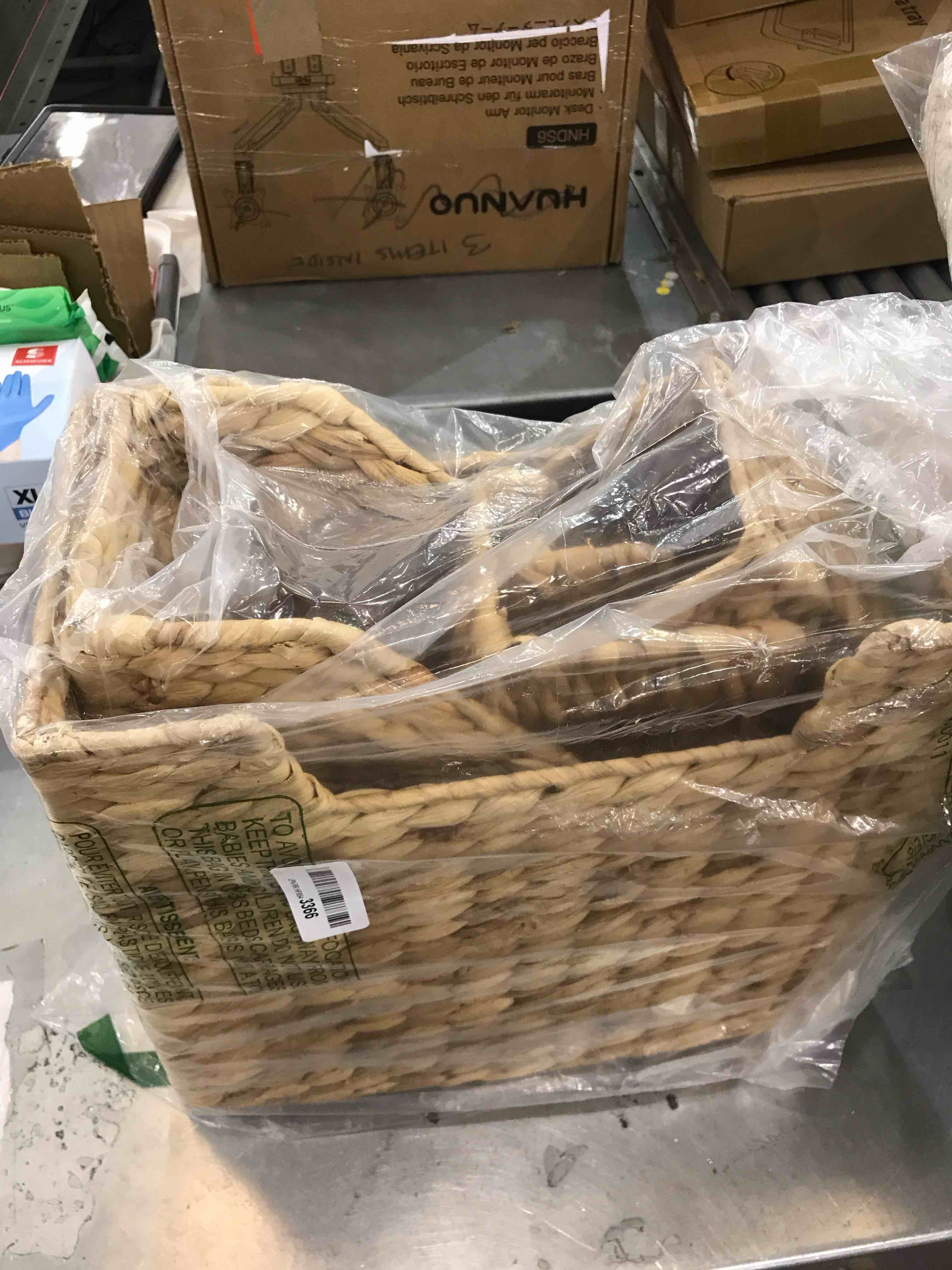 https://s3.amazonaws.com/lotting-images-prod/bidfta/EXS00909935_1701887026038.jpeg