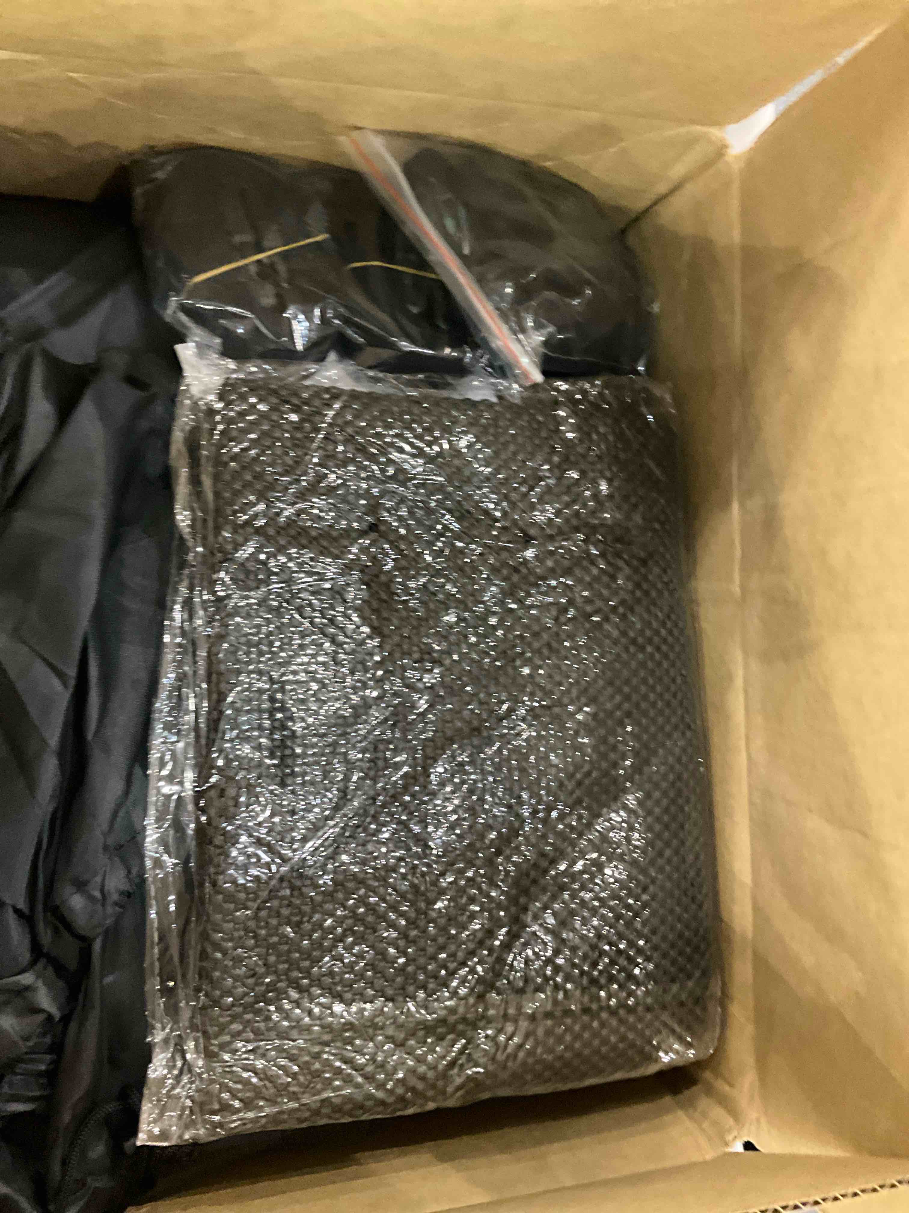 https://s3.amazonaws.com/lotting-images-prod/bidfta/EXS00910198_1703251134610.jpeg