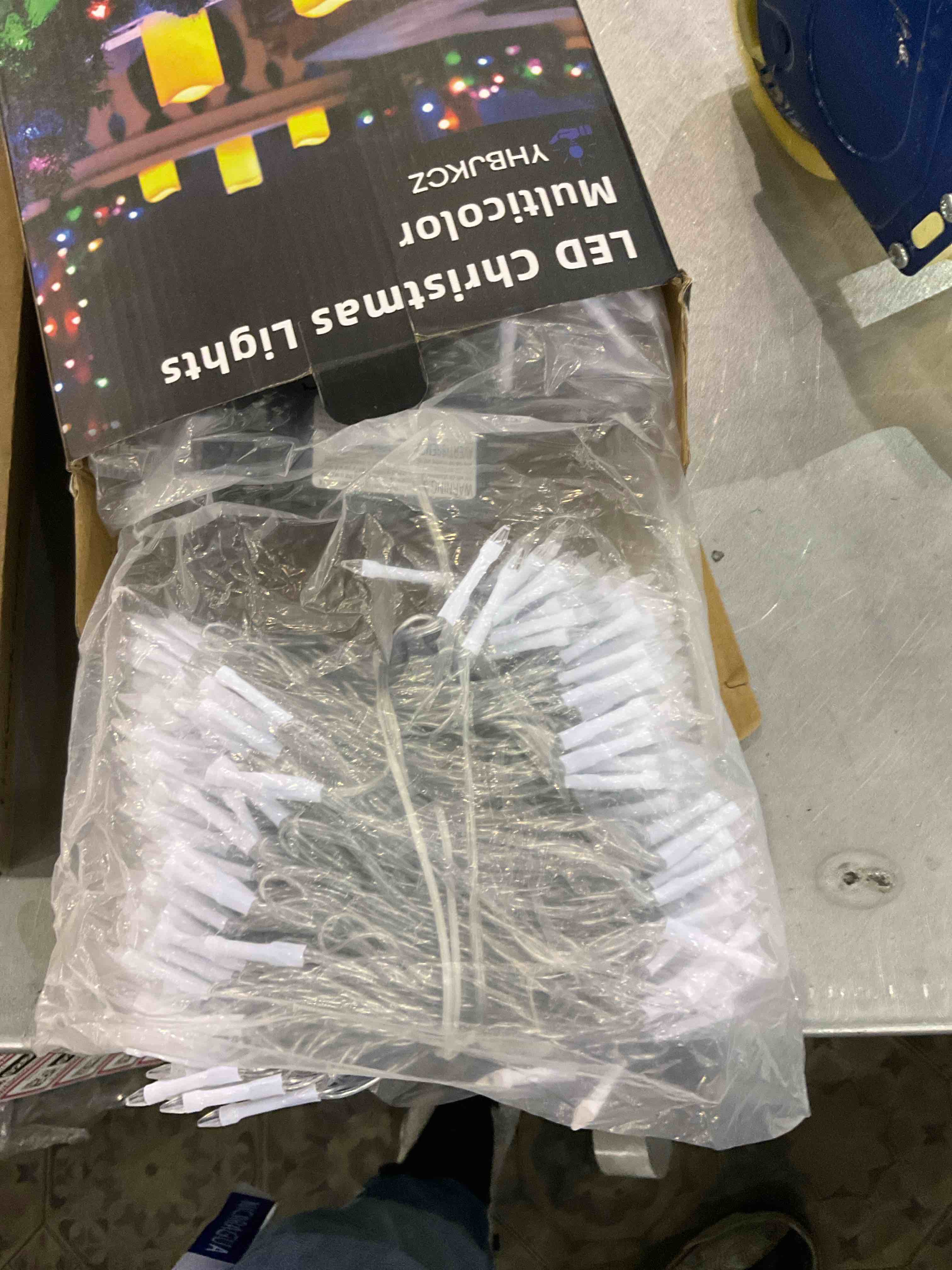 https://s3.amazonaws.com/lotting-images-prod/bidfta/EXS00910260_1702645589990.jpeg